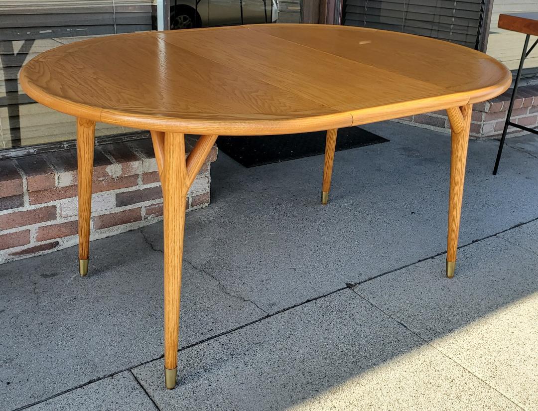 Very Rare 1950s Expandable Paul Laszlo Dining Table with 2 Leaves For Sale 5