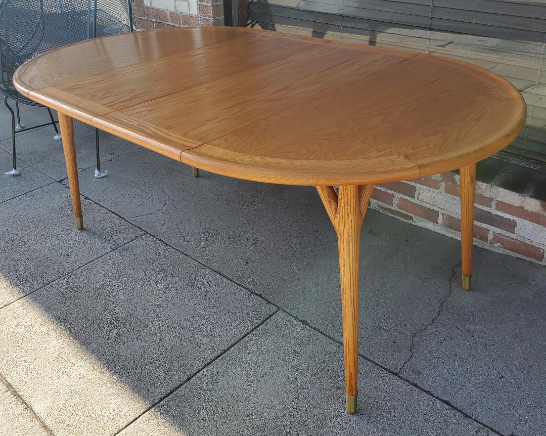 American Very Rare 1950s Expandable Paul Laszlo Dining Table with 2 Leaves For Sale