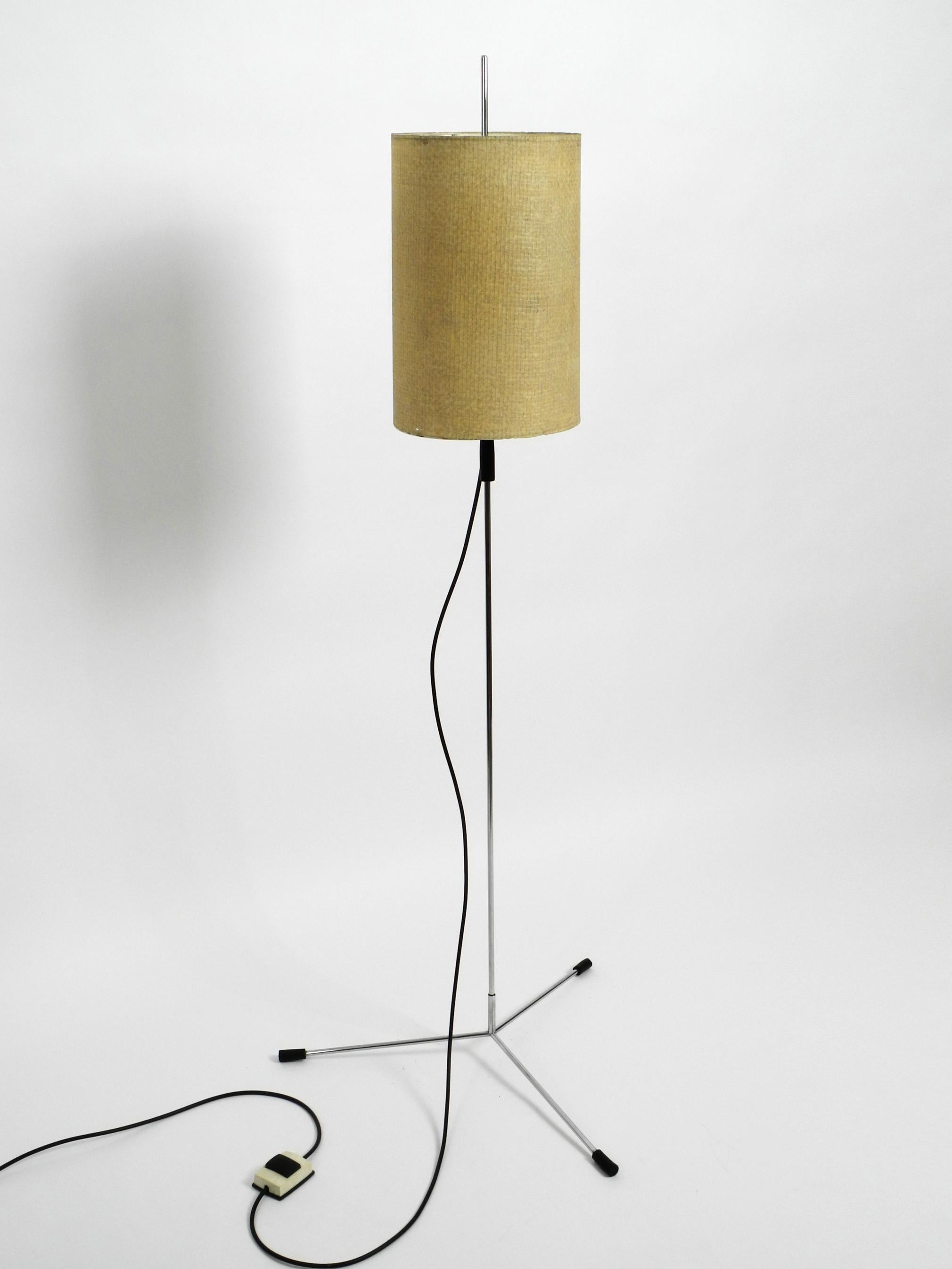 Very rare 1960s fiberglass floor lamp by Ruser & Kuntner for Knoll International
Great Minimalist design by Hans-Jörg Walter and Josef Kuntner. Made in Germany.
Manufactured by the company Ruser & Kuntner. Made in Germany.
High-glossy chrome-plated