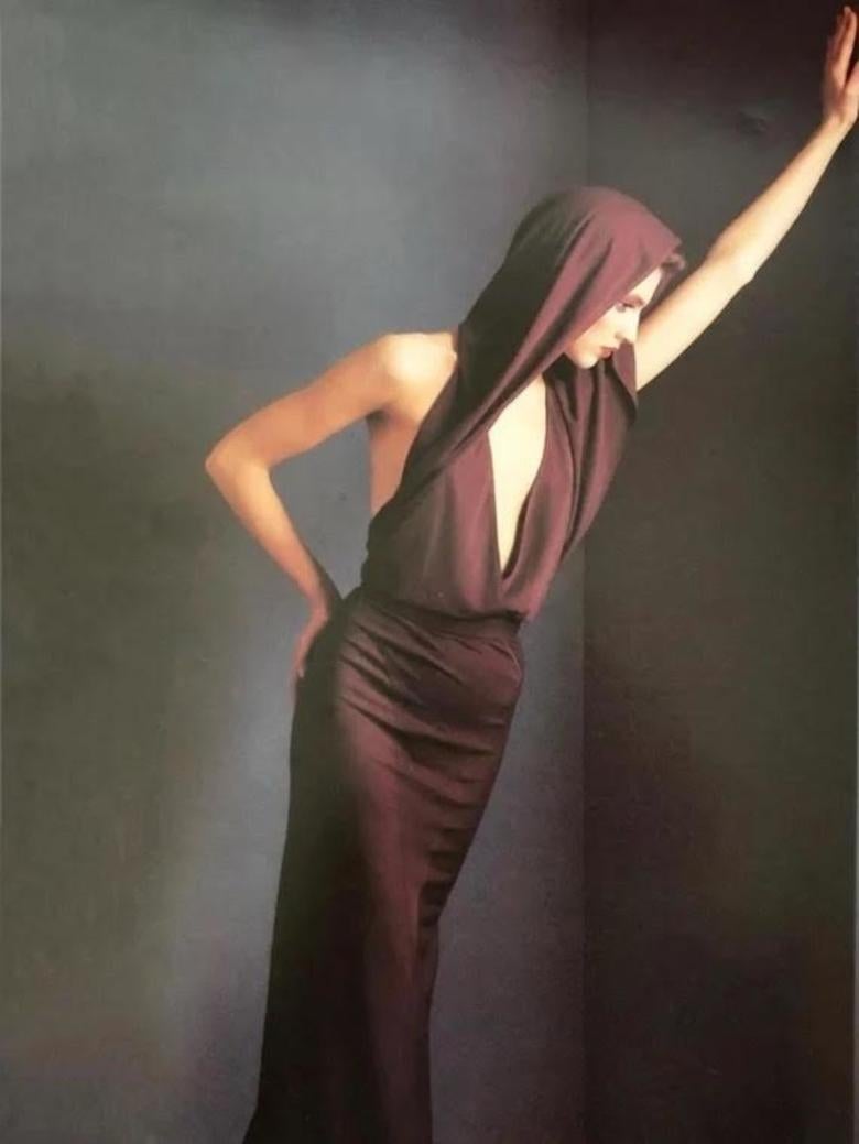 très rare 1984 AZZEDINE ALAIA iconic hooded jersey dress en vente 14