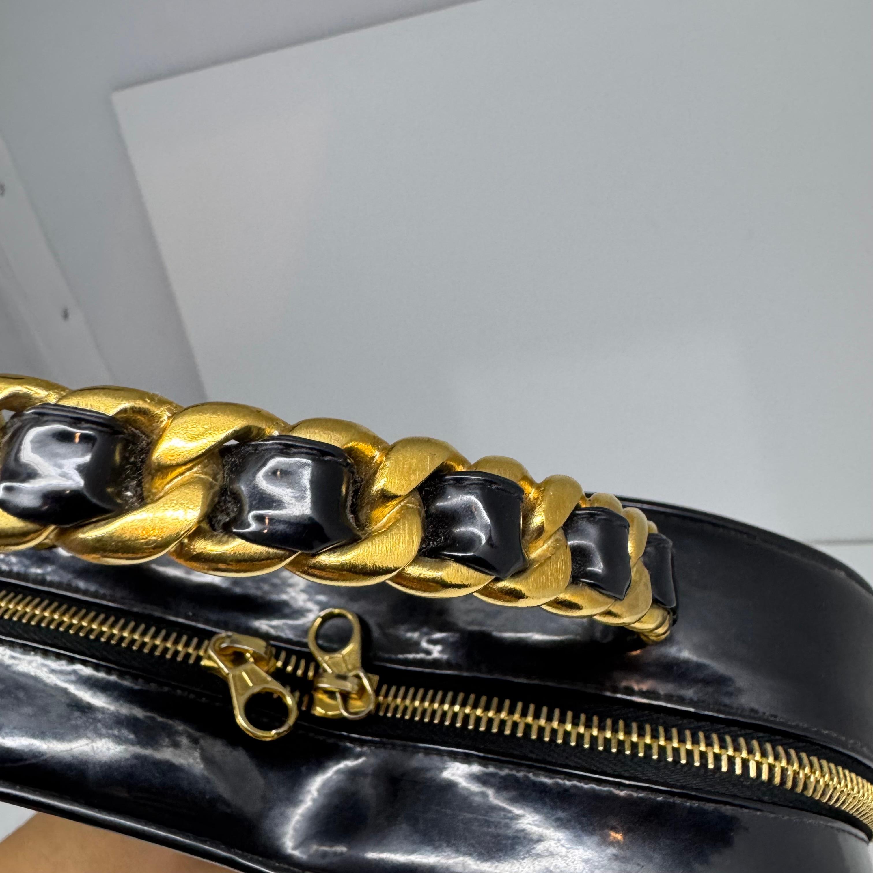 Very Rare 1990s Chanel Coco Mark Black Patent Vanity Heart Bag For Sale 4