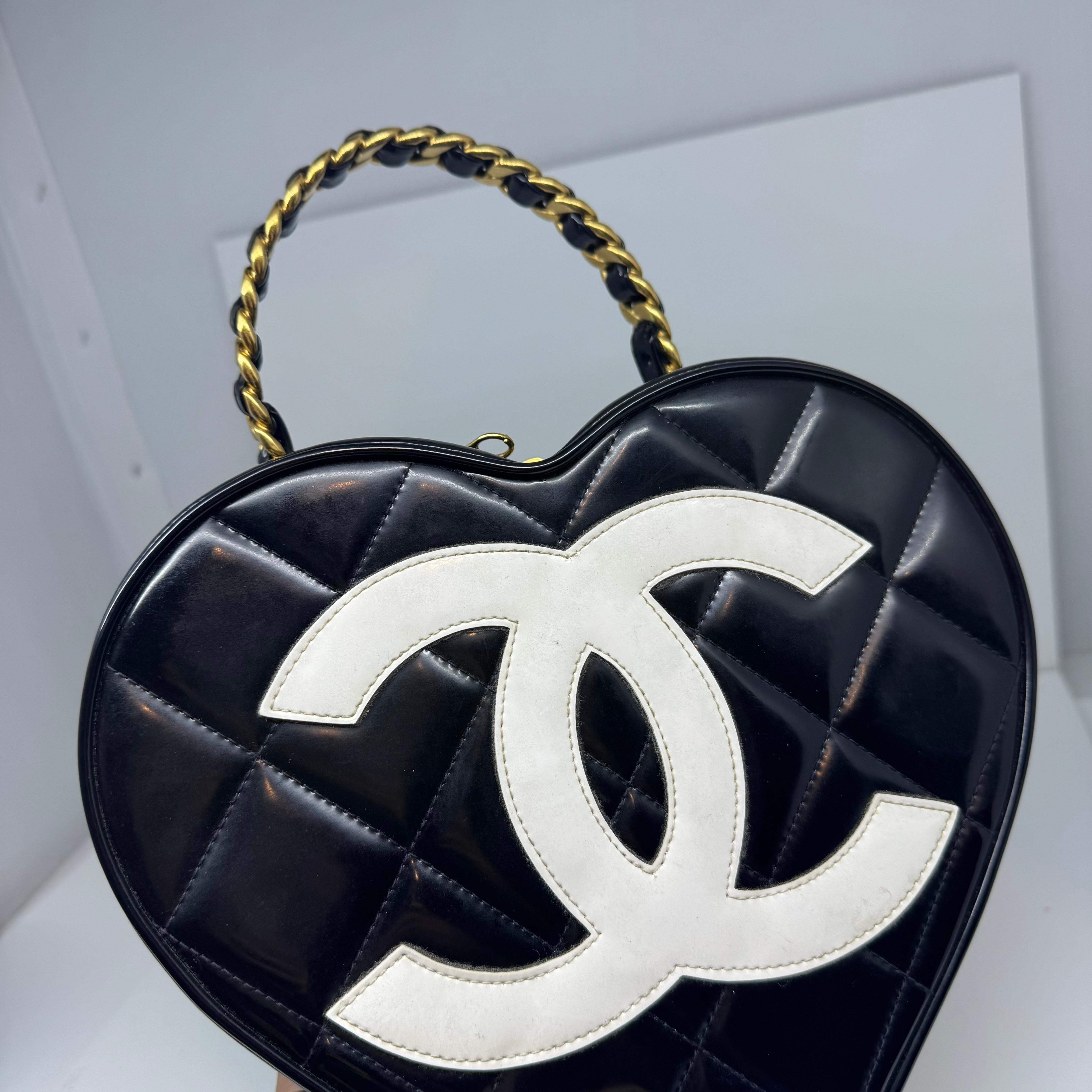 Very Rare 1990s Chanel Coco Mark Black Patent Vanity Heart Bag For Sale 6