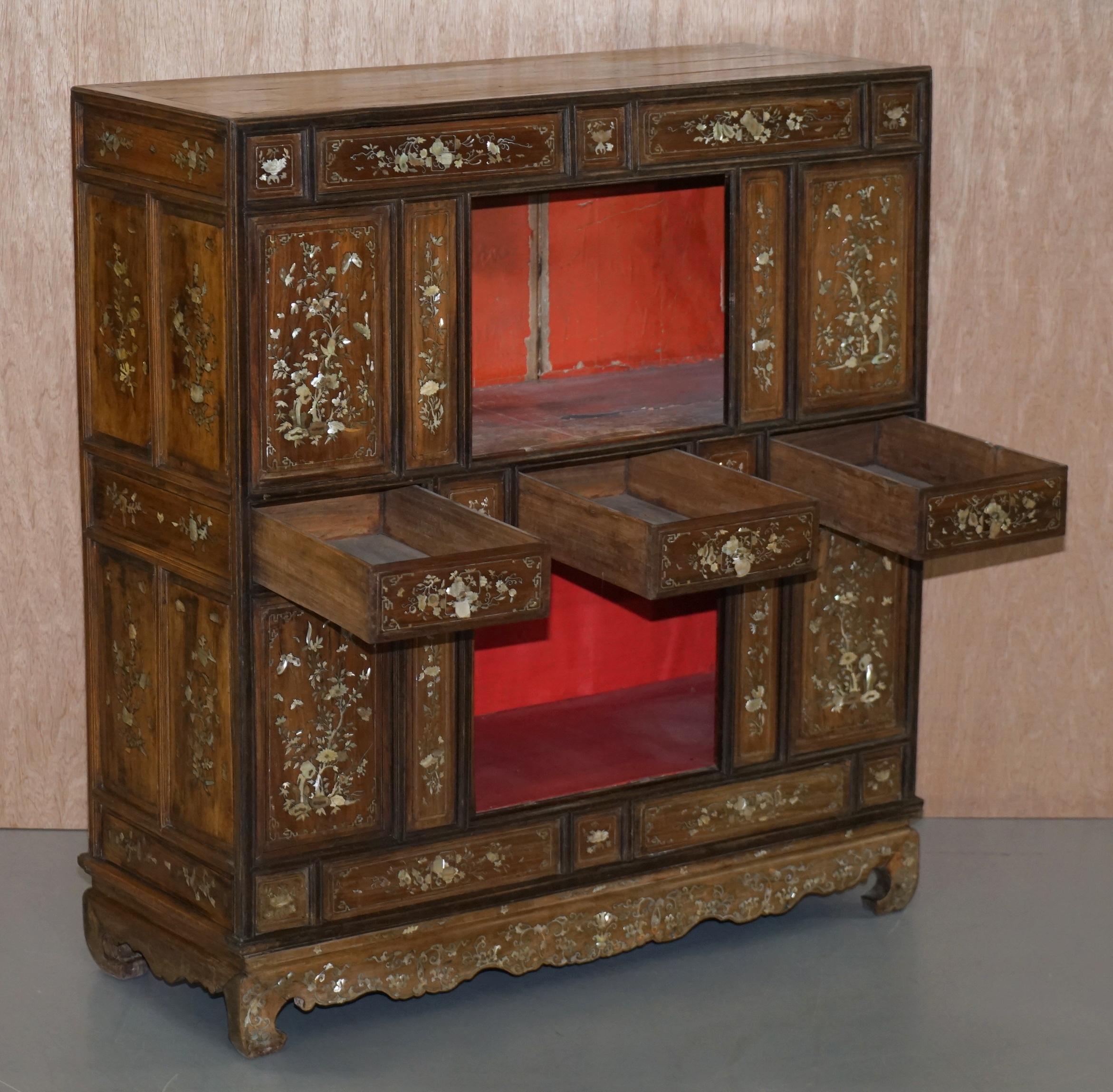 Very Rare 19th Century Chinese Mother of Pearl Inlaid Cabinet Cupboard Drawers For Sale 8