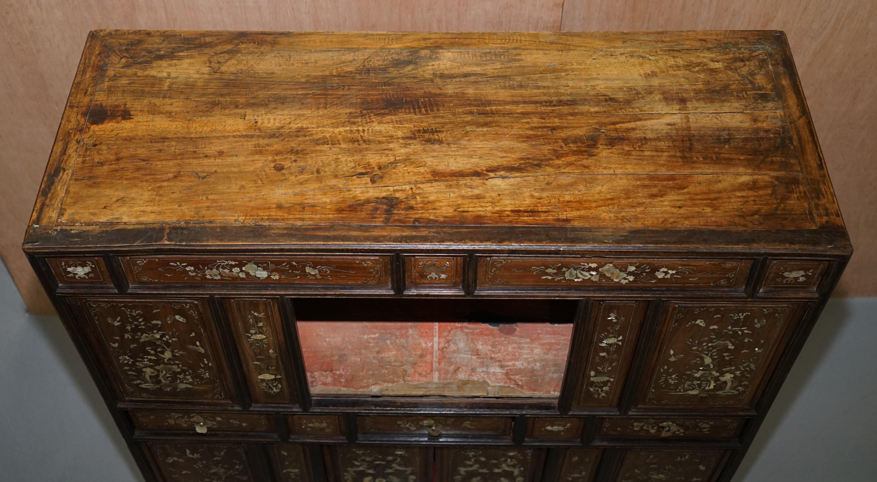 Inlay Very Rare 19th Century Chinese Mother of Pearl Inlaid Cabinet Cupboard Drawers For Sale