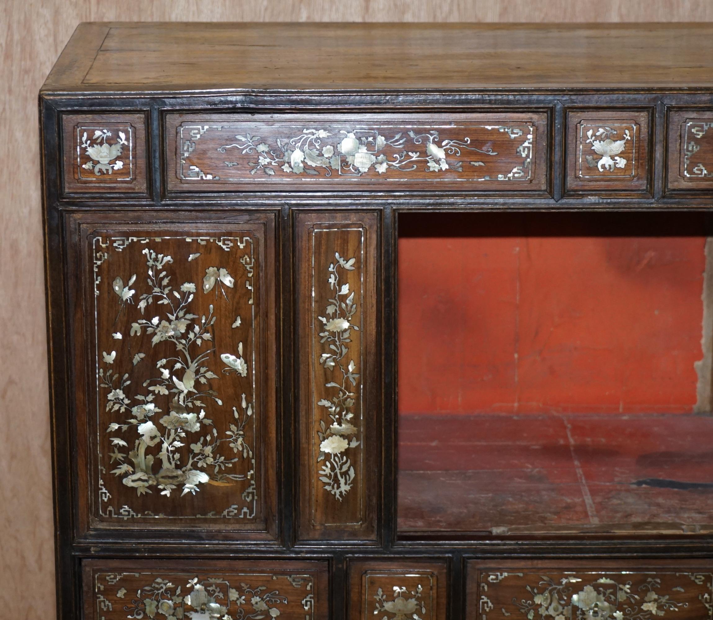 Early 19th Century Very Rare 19th Century Chinese Mother of Pearl Inlaid Cabinet Cupboard Drawers For Sale