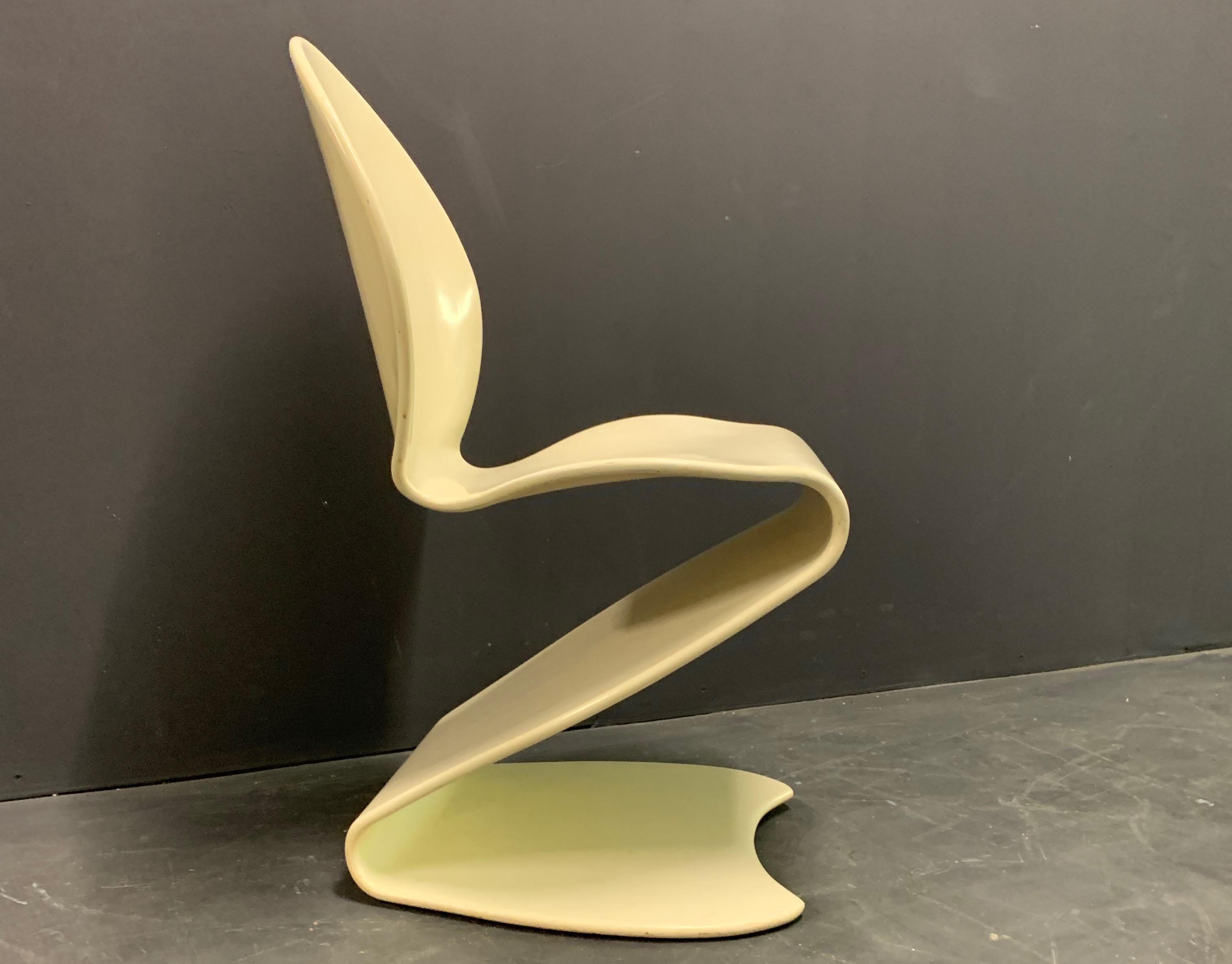 Mid-Century Modern Very Rare 276s Chair by Verner Panton For Sale