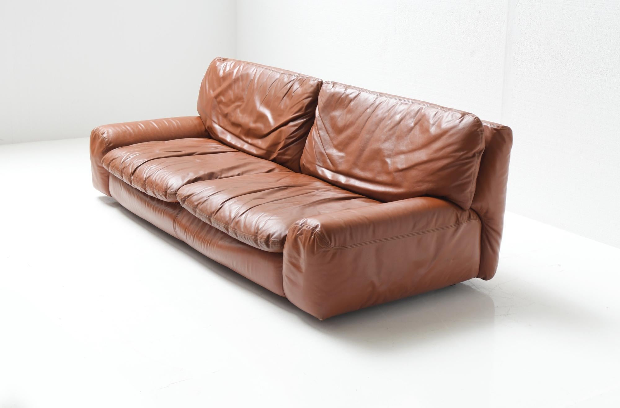 Very Rare 3 Seat Bengodi Leather Sofa by Cini Bouri for Arflex In Good Condition In Buggenhout, Oost-Vlaanderen