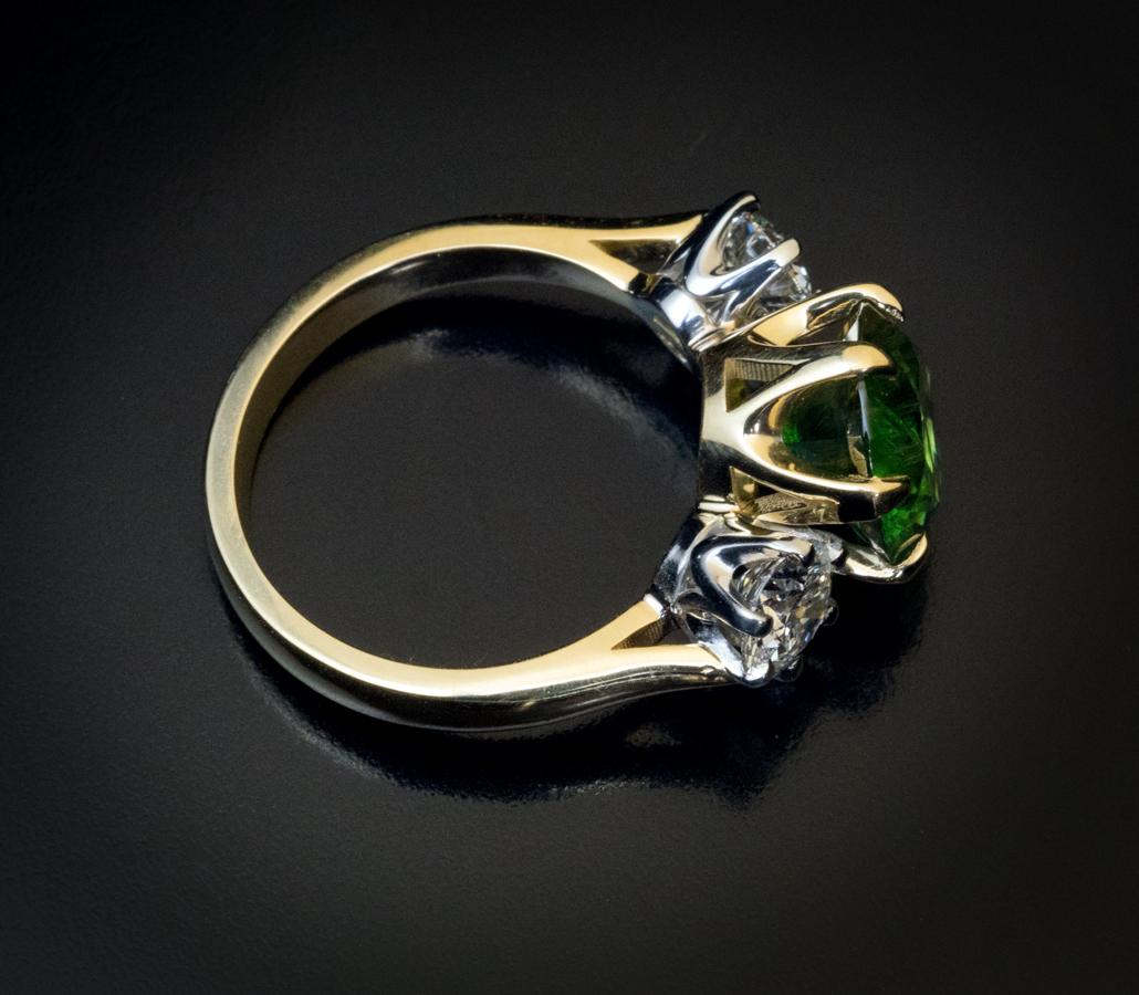 Very Rare 4.03 Ct Russian Demantoid Diamond Ring In New Condition For Sale In Chicago, IL