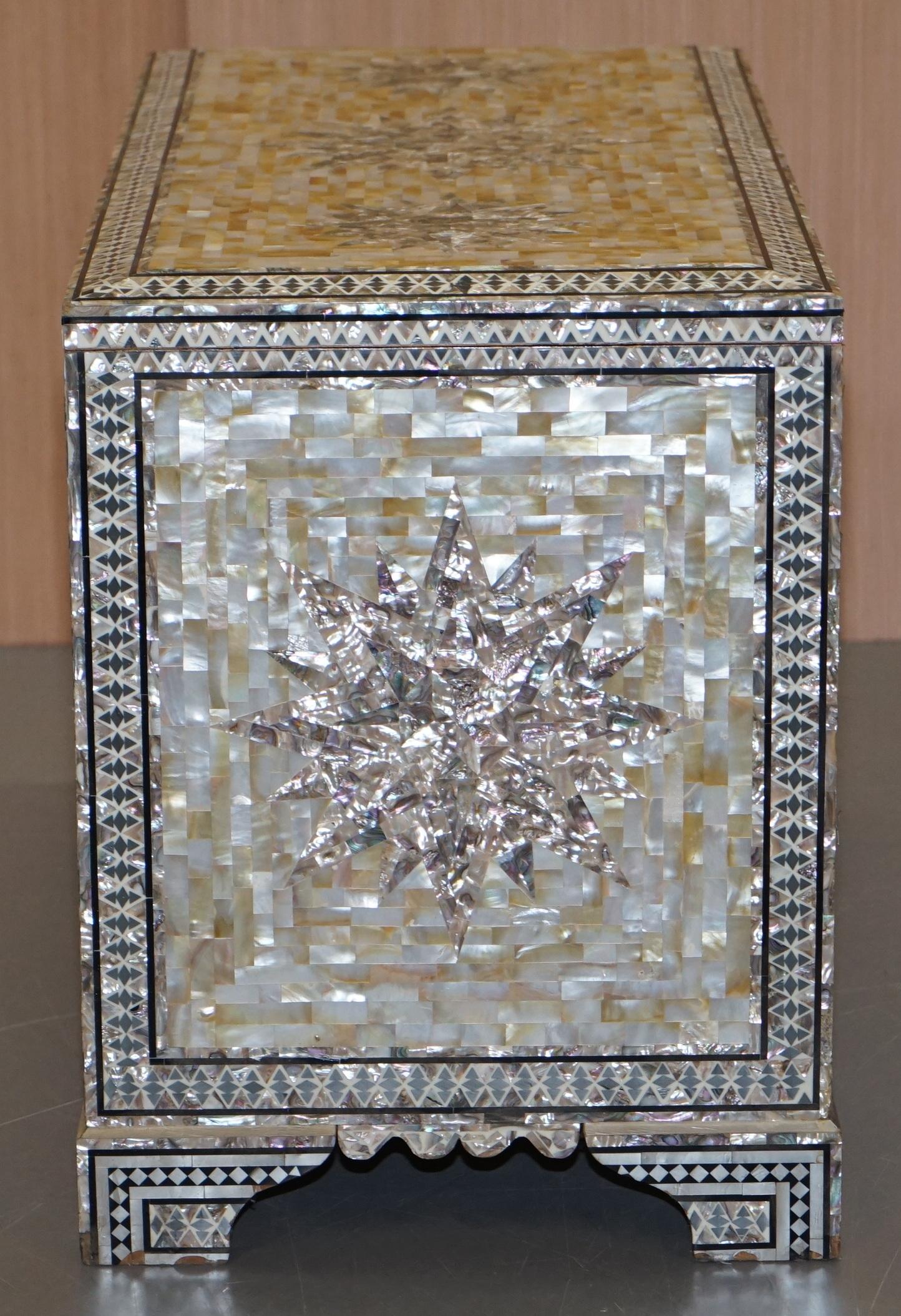 Very Rare Absolutely Sublime Mother of Pearl Chest of Trunk with Mahogany Lining 9