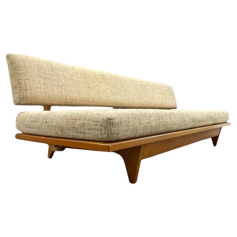 Very rare and early Richard Stein Sofa / Daybed for Knoll For Sale at 1stDibs