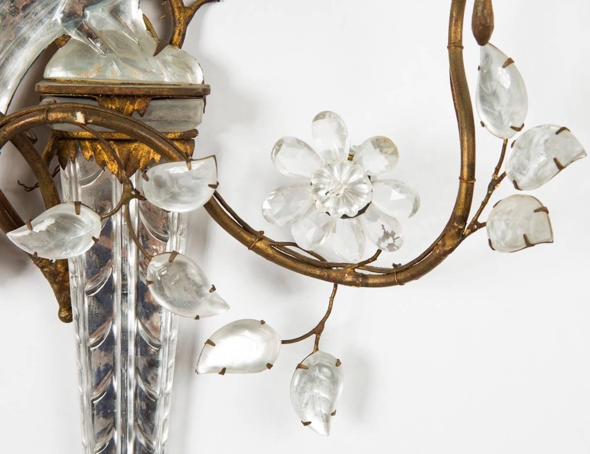 Crystal glass and gilded iron, very early version in very good condition.