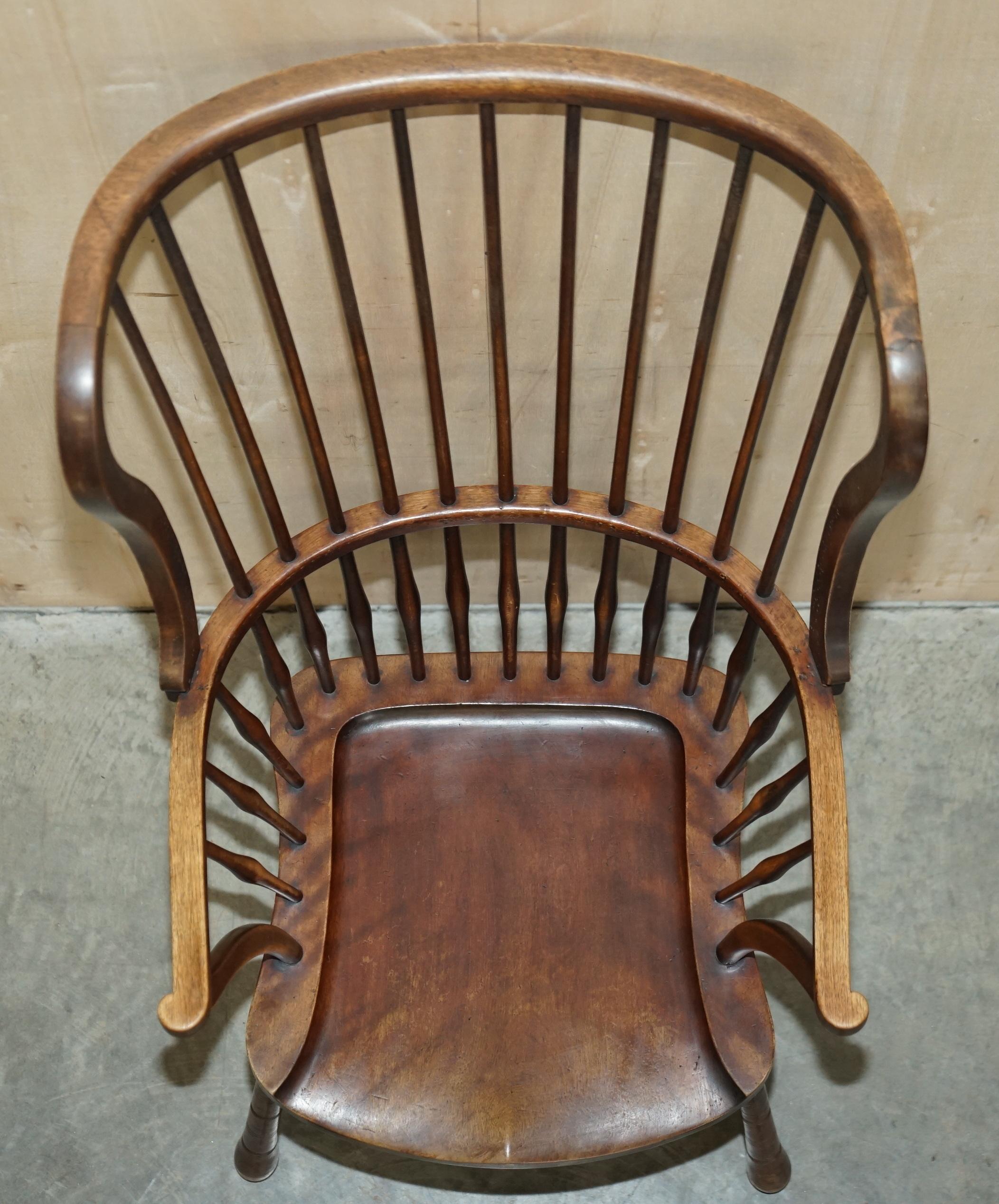 Très rare et important fauteuil Wingback Windsor Spindle du 19ème siècle en frêne en vente 6