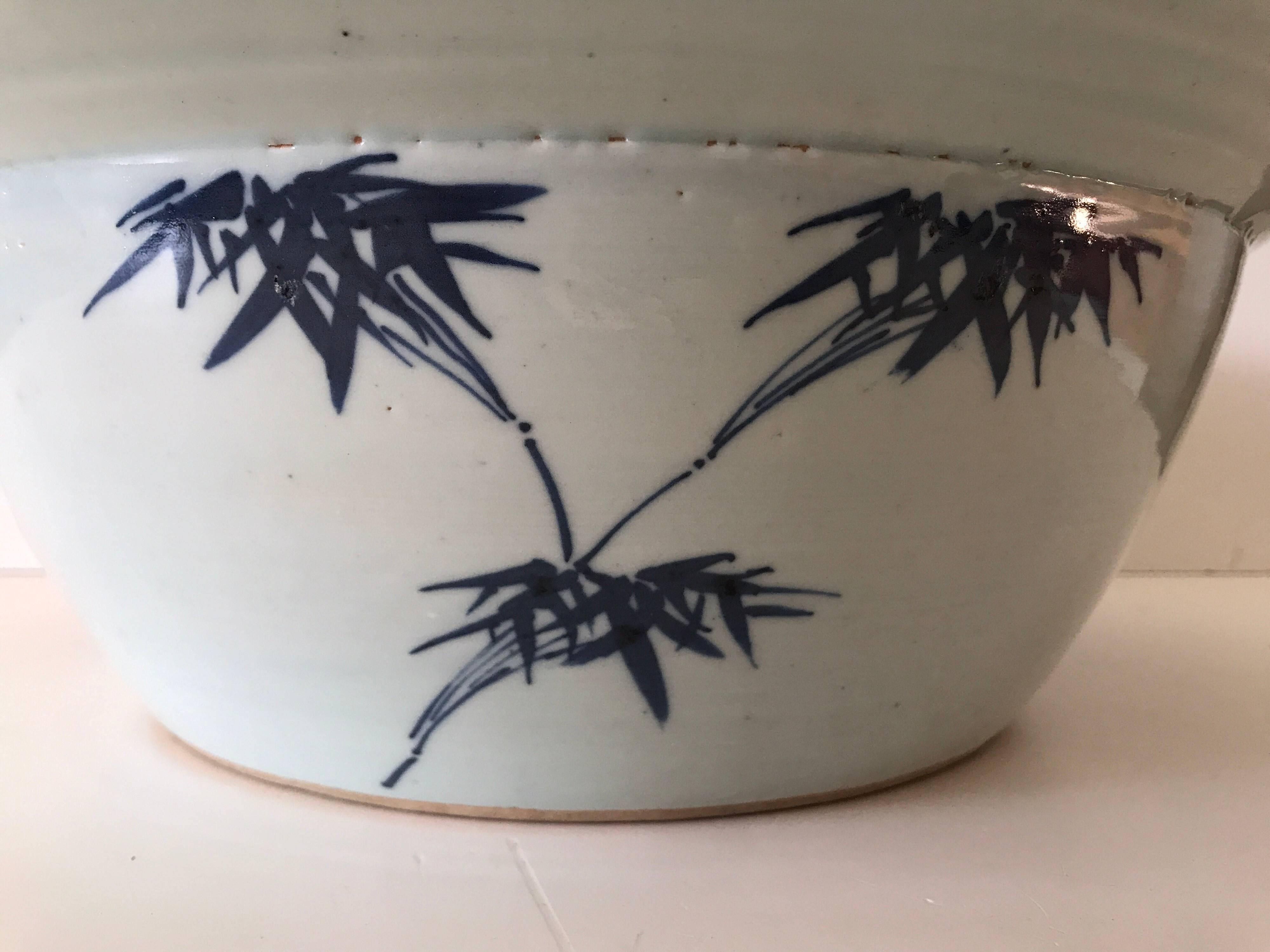 Very Rare and Large Chinese Famille Verte Bowl, Late 19th Century For Sale 8