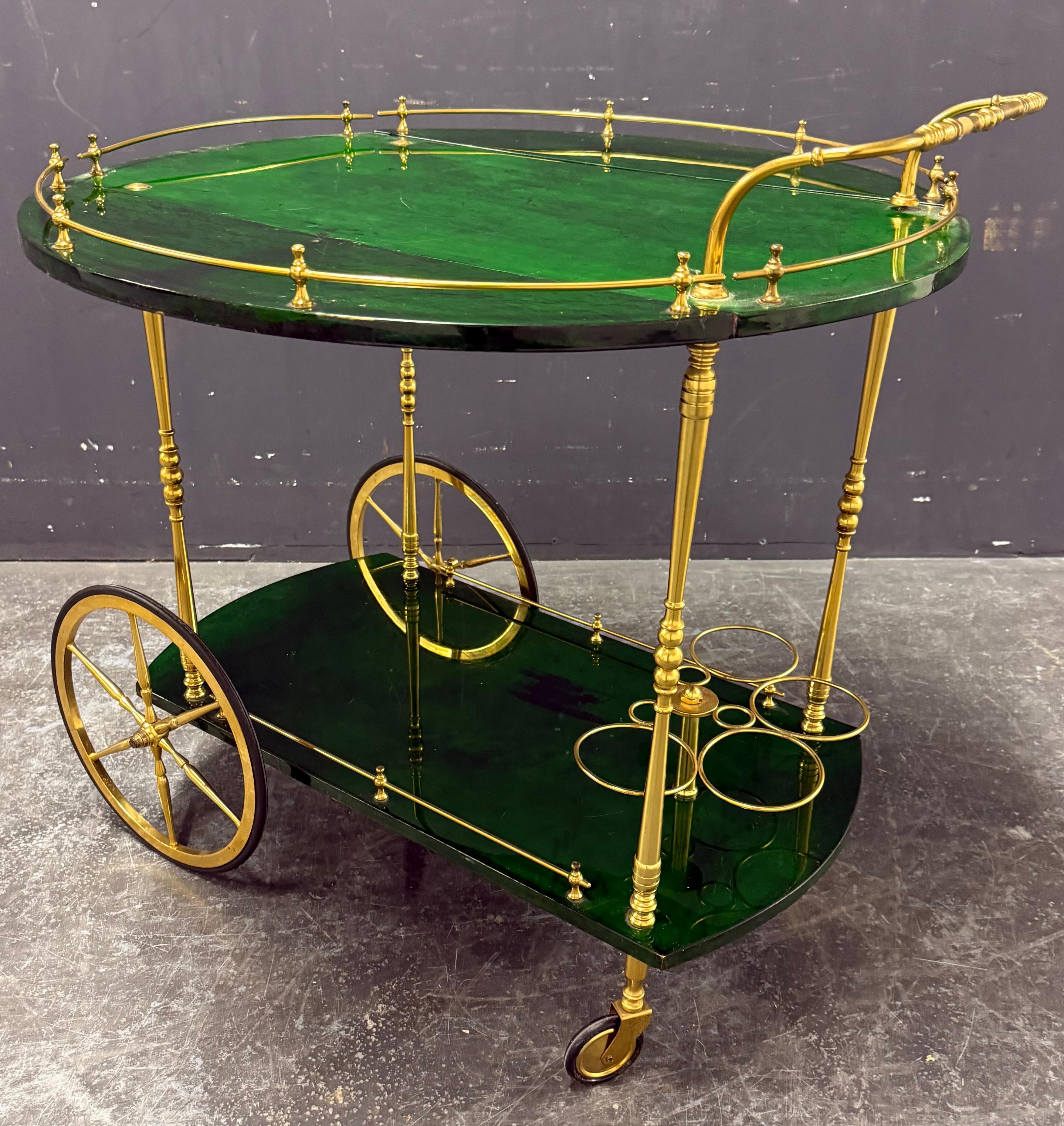 Fin du 20e siècle Très rare et inhabituel chariot de bar Aldo Tura en vente