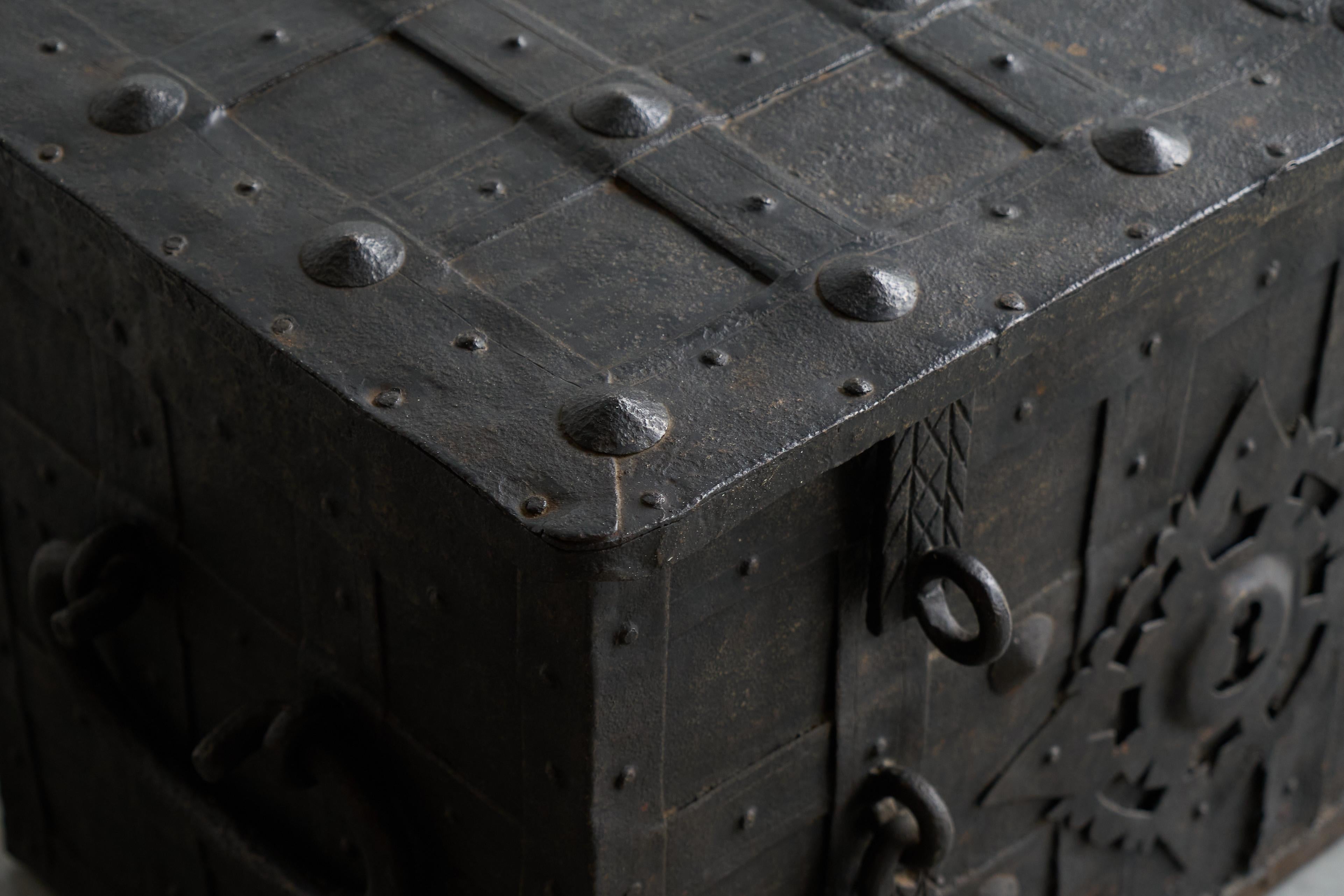 Hand-Crafted Very Rare Antique Armada Box or Strongbox in Iron Early 17th Century For Sale