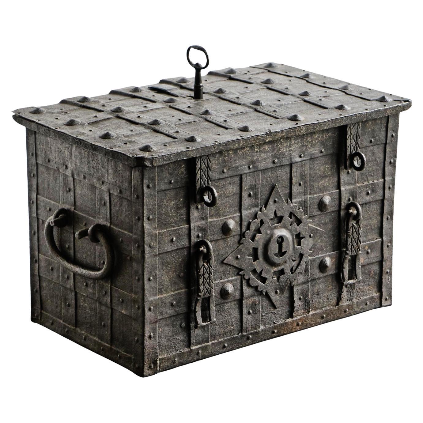 Very Rare Antique Armada Box or Strongbox in Iron Early 17th Century For Sale