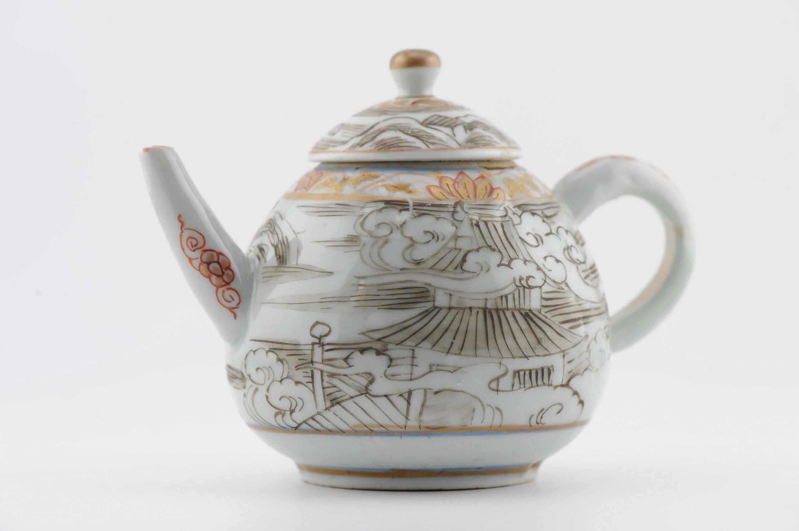 Very rare Antique Ca 1700 Japanese Porcelain Grisaille Decorated Teapot For Sale 9