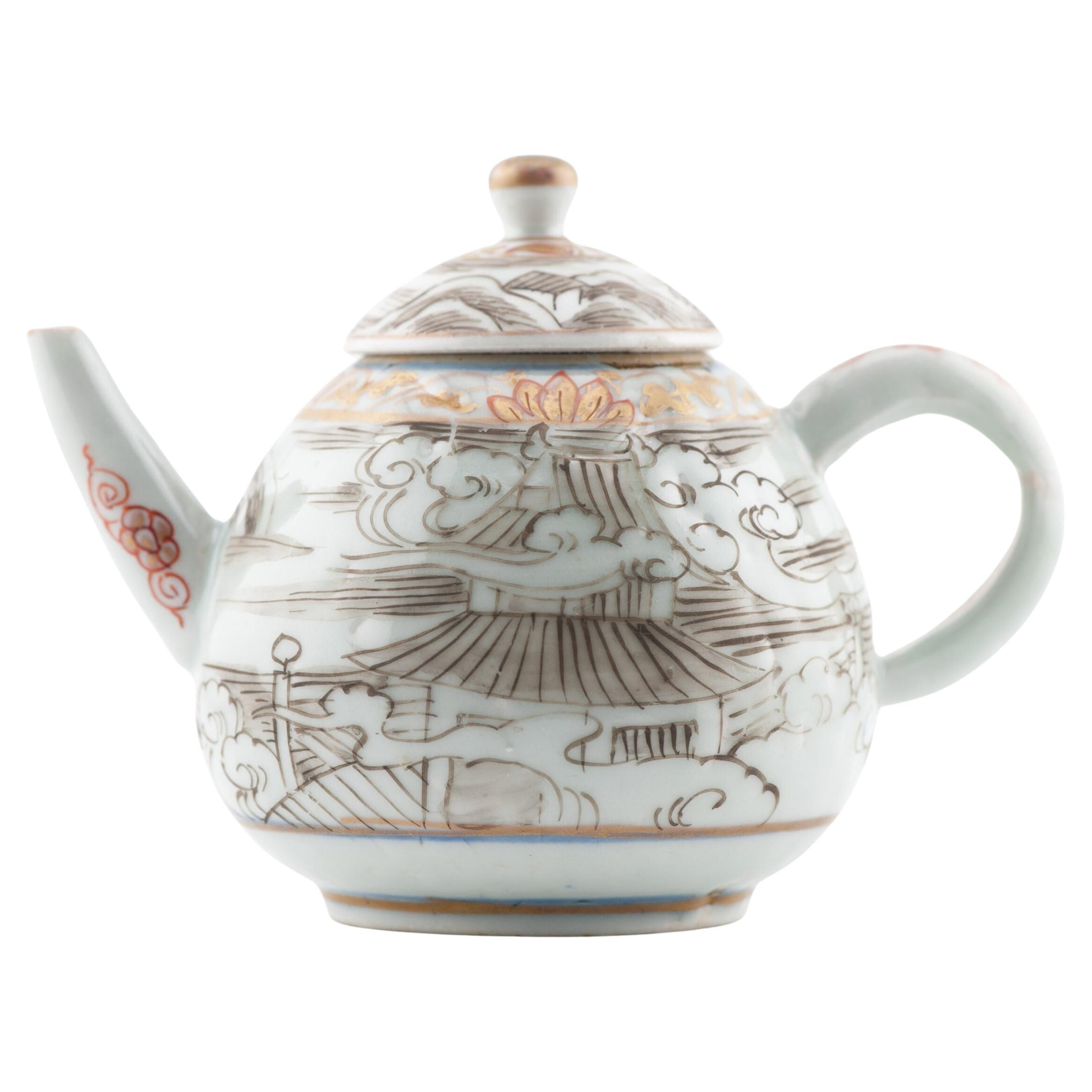 Very rare Antique Ca 1700 Japanese Porcelain Grisaille Decorated Teapot For Sale