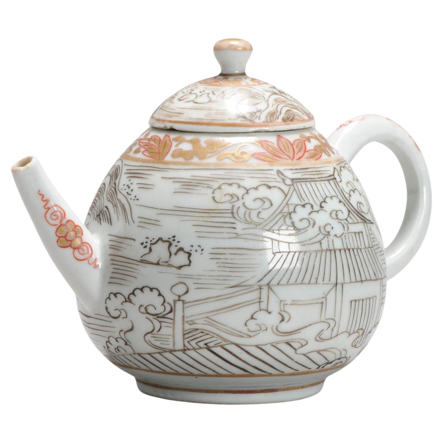 Very rare Antique Ca 1700 Japanese Porcelain Grisaille Decorated Teapot