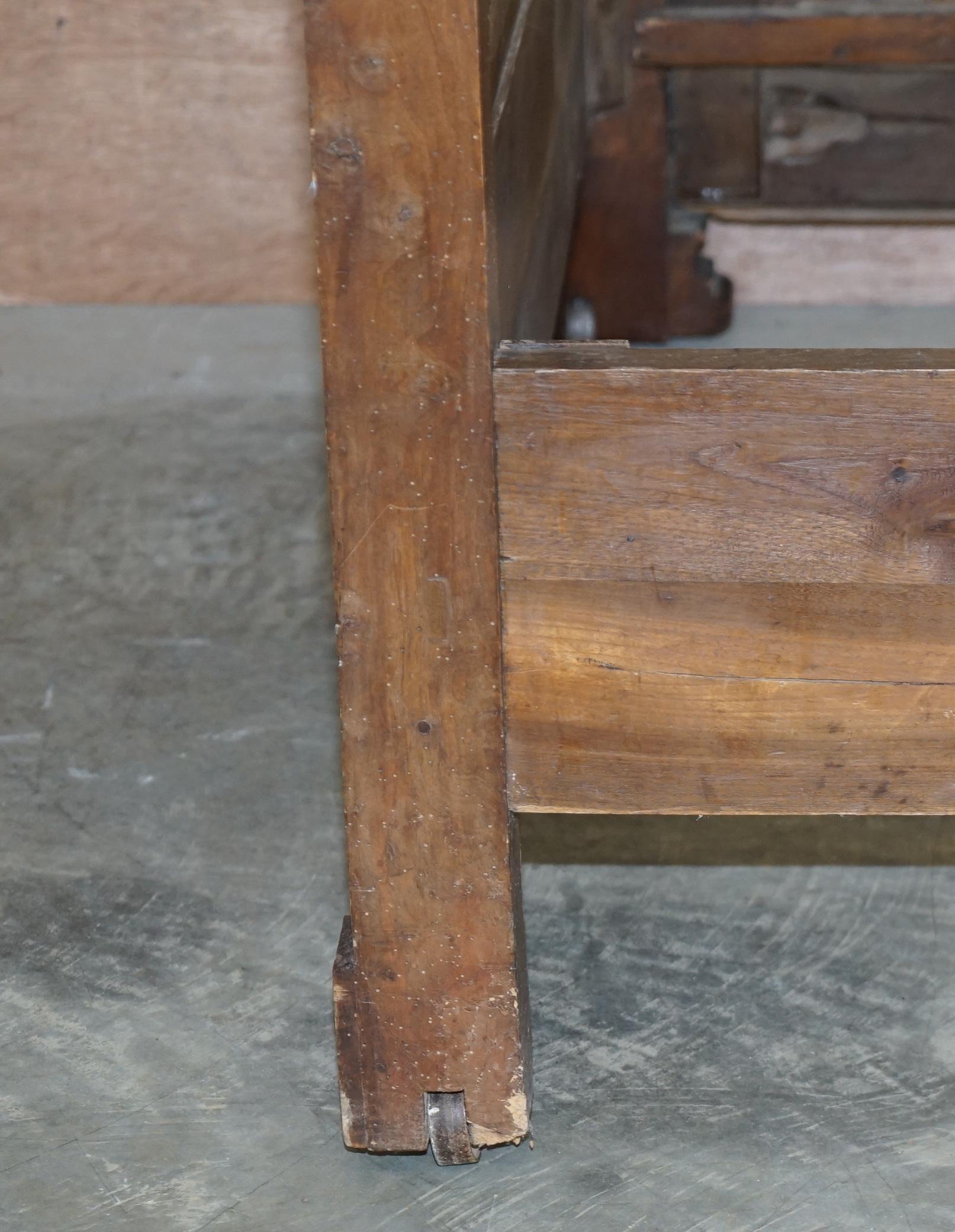 Very Rare Antique circa 1835 Hardwood French Louis Philippe Alcove Daybed Frame 10