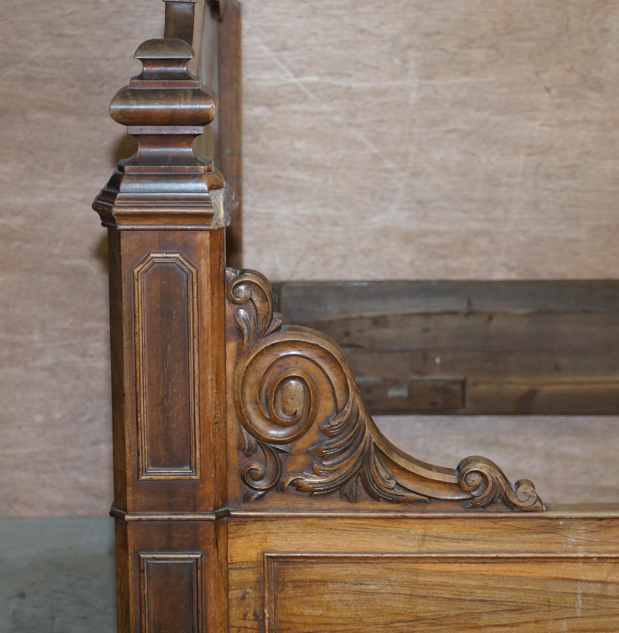 Hand-Crafted Very Rare Antique circa 1835 Hardwood French Louis Philippe Alcove Daybed Frame