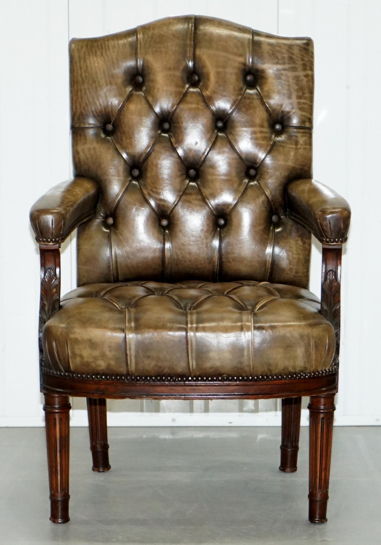 We are delighted to offer for sale this very old and really quite lovely Georgian Chesterfield Gainsborough carver armchair

A very good looking and well made piece, upholstered with the original natural patina leather hide, hand antique studded