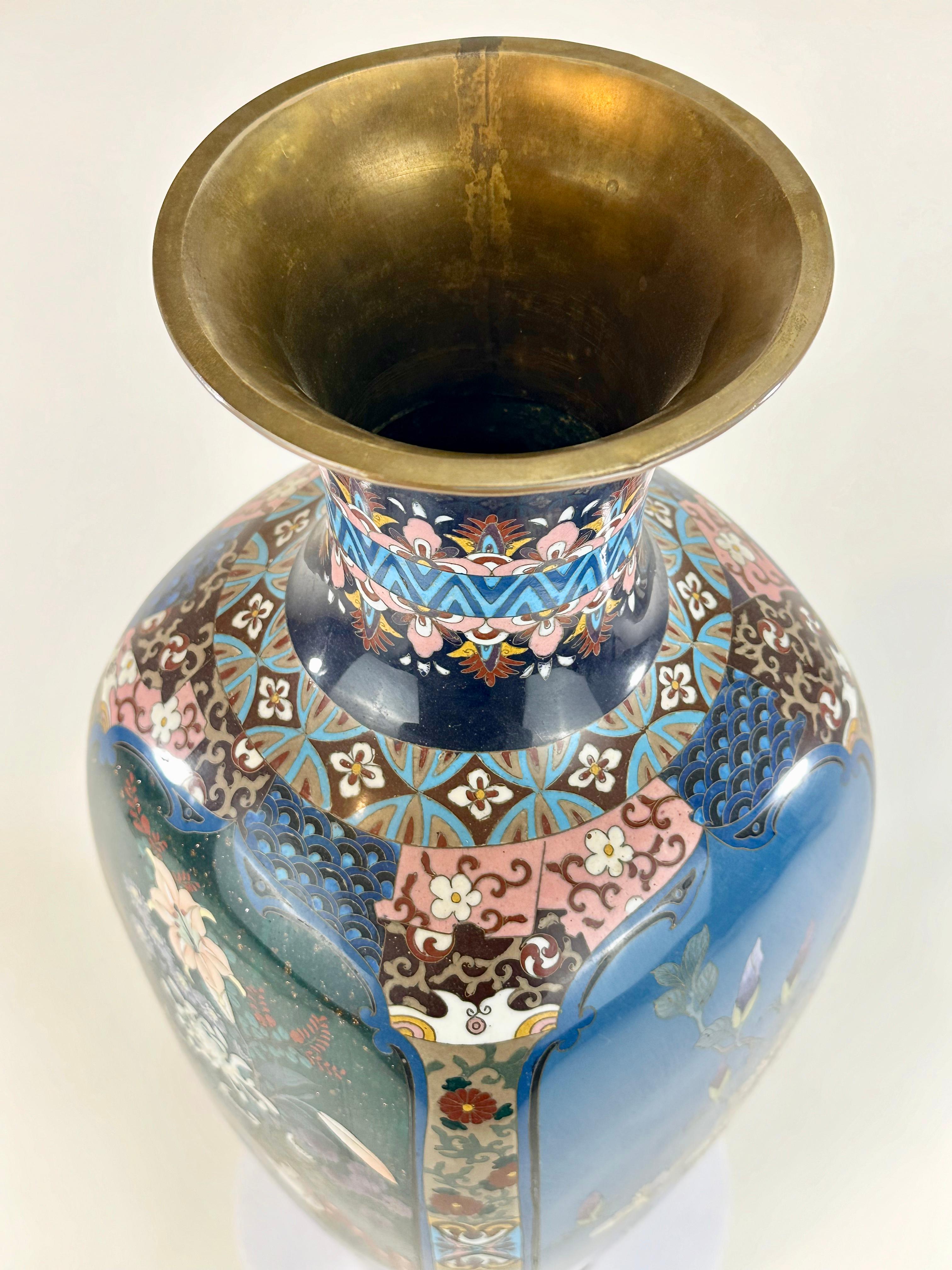 Très rare vase cloisonné japonais ancien de l'ère Meiji (fin des années 1800) 24