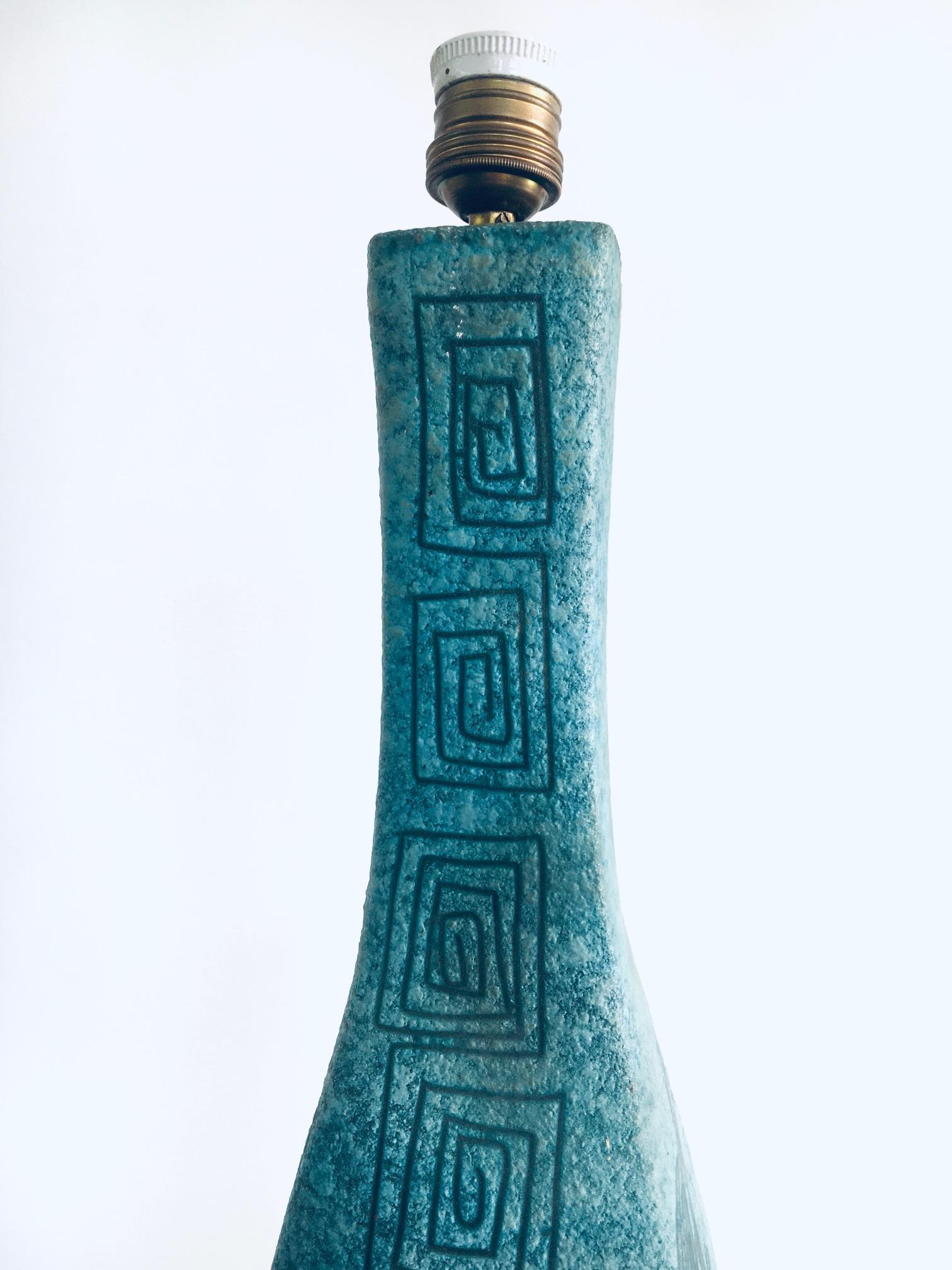 SEHR Seltene Kunstkeramik Sgraffito Tischlampe von Alvino Bagni für Raymor, Italien im Angebot 4