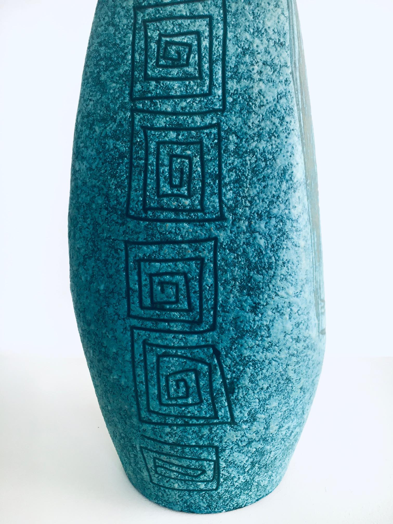 SEHR Seltene Kunstkeramik Sgraffito Tischlampe von Alvino Bagni für Raymor, Italien im Angebot 5