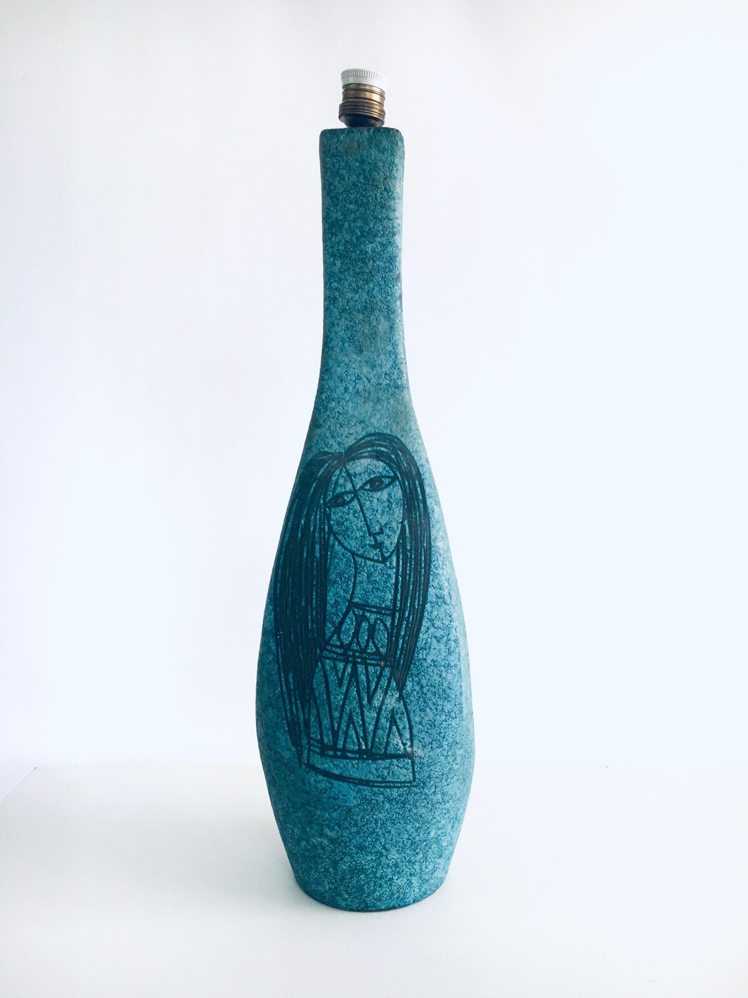 SEHR Seltene Kunstkeramik Sgraffito Tischlampe von Alvino Bagni für Raymor, Italien (Moderne der Mitte des Jahrhunderts) im Angebot
