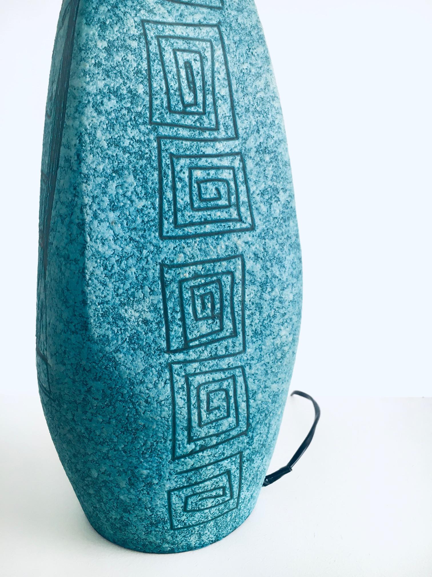 SEHR Seltene Kunstkeramik Sgraffito Tischlampe von Alvino Bagni für Raymor, Italien im Angebot 2
