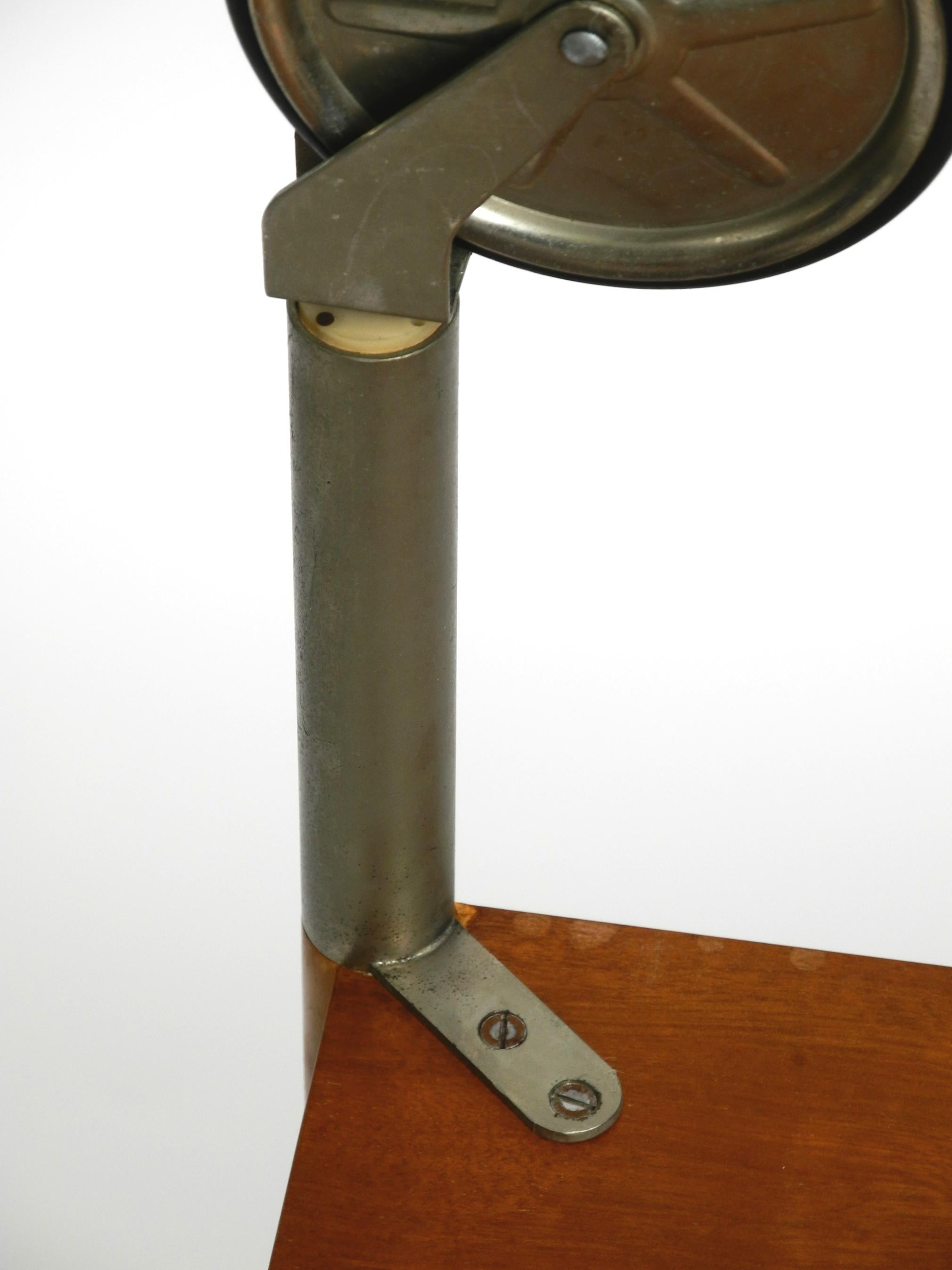Sehr seltener schöner, schöner Mid-Century-Modern-Barwagen aus Nussbaumholz von Wilhelm Renz im Angebot 8