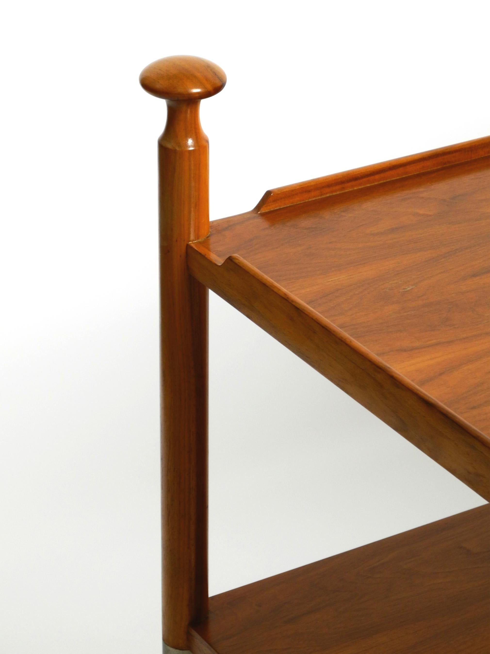 Sehr seltener schöner, schöner Mid-Century-Modern-Barwagen aus Nussbaumholz von Wilhelm Renz im Angebot 11