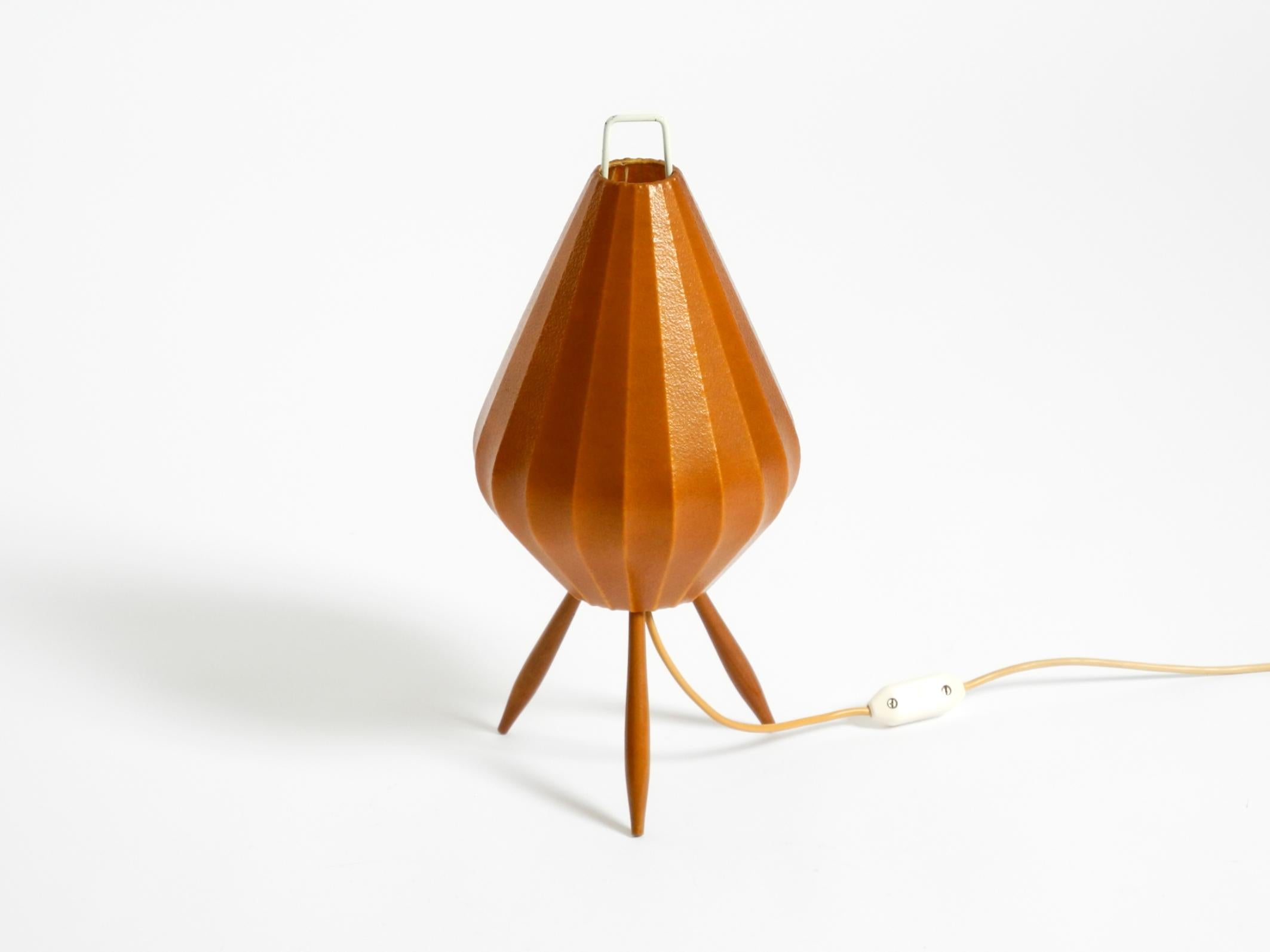 German Very rare, beautiful Mid Century Modern Tripod Cocoon table lamp For Sale