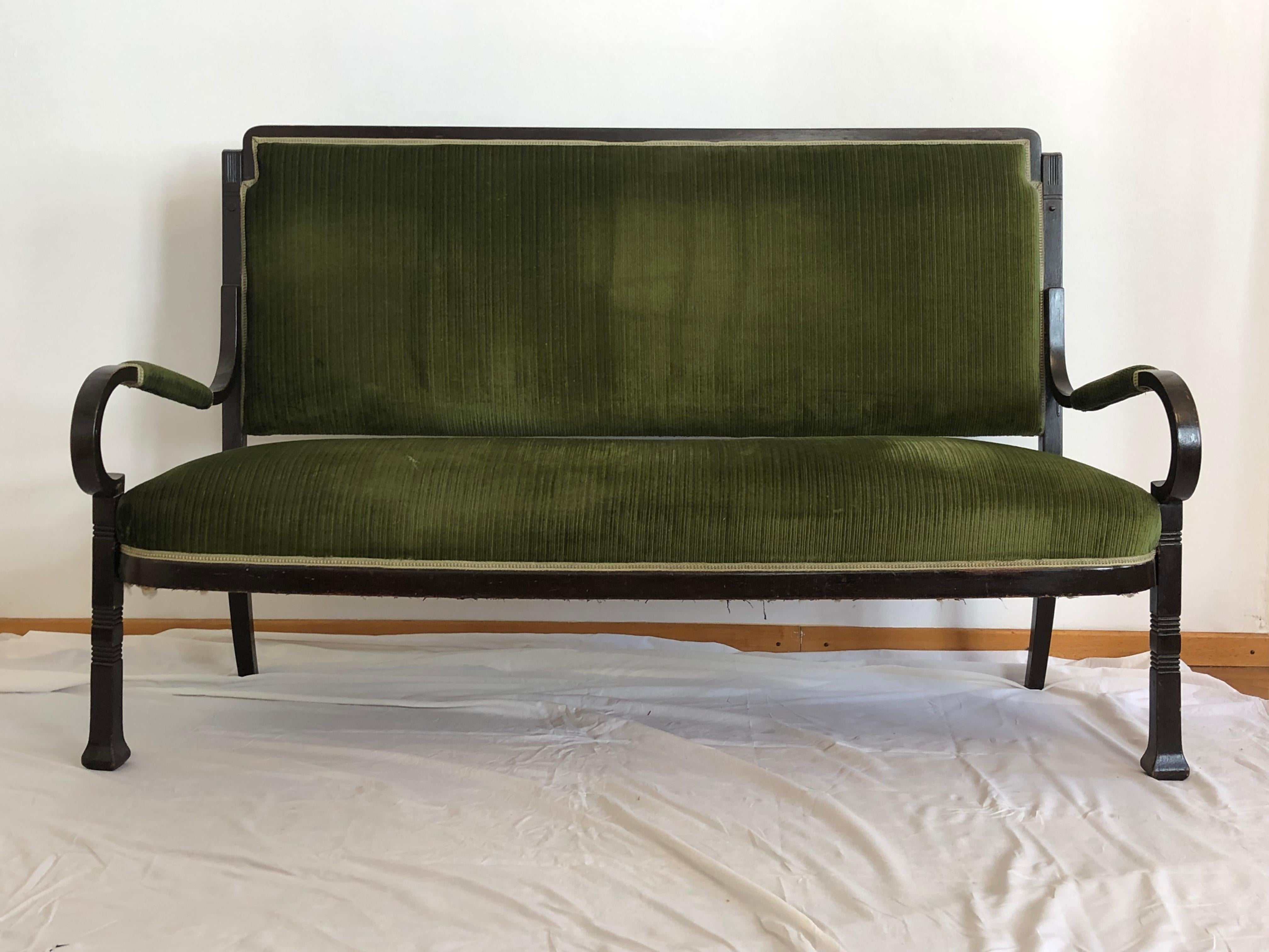 Early 20th Century Very Rare Bentwood Salon Bench Nr. 14 by Thonet