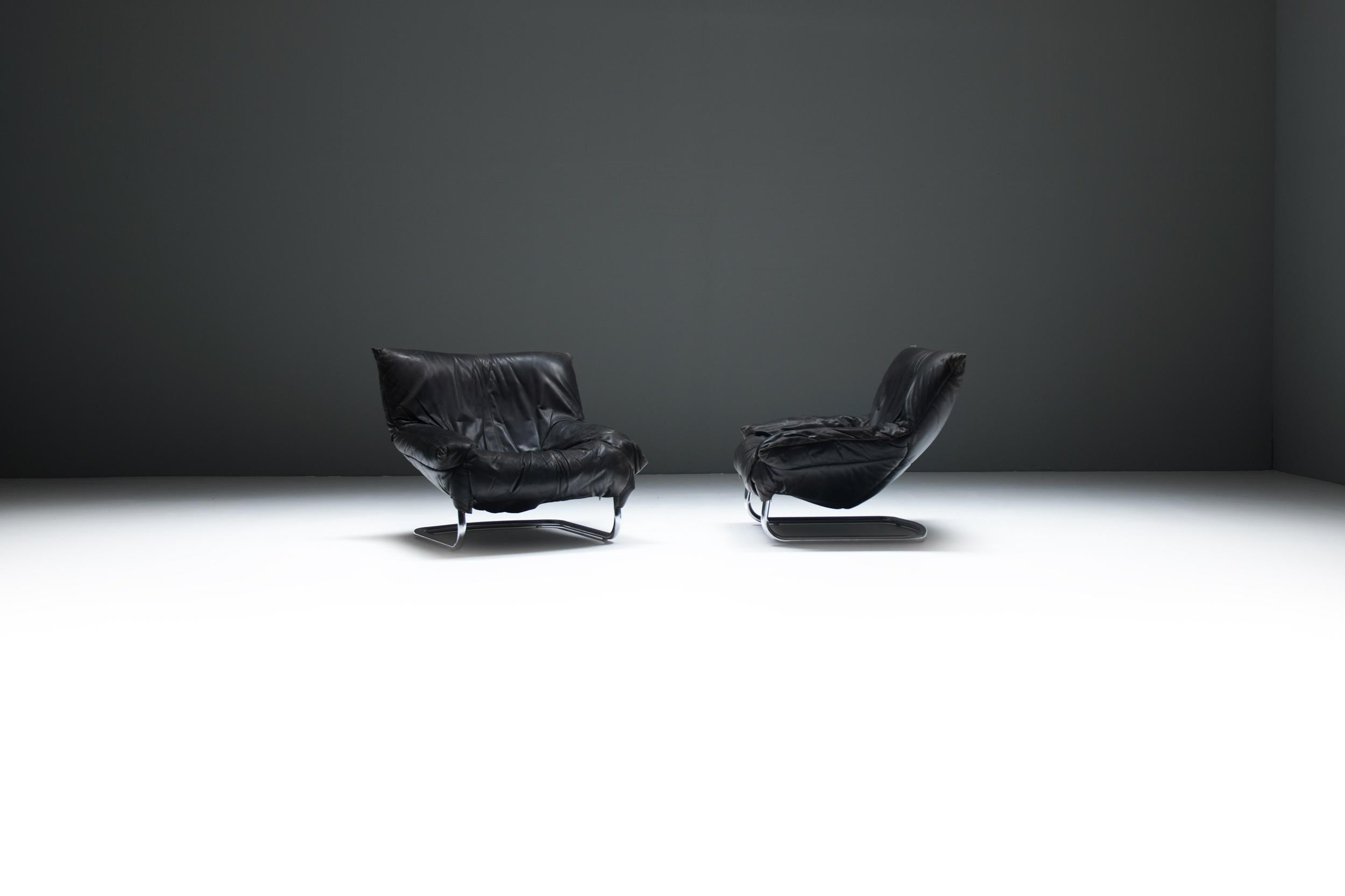Très rares fauteuils luge en cuir noir de Gerard Van Den Berg - Montis en vente 3
