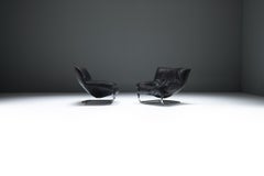 Very rare blacl leather cantilever Easy Chairs by Gerard van den Berg - Montis