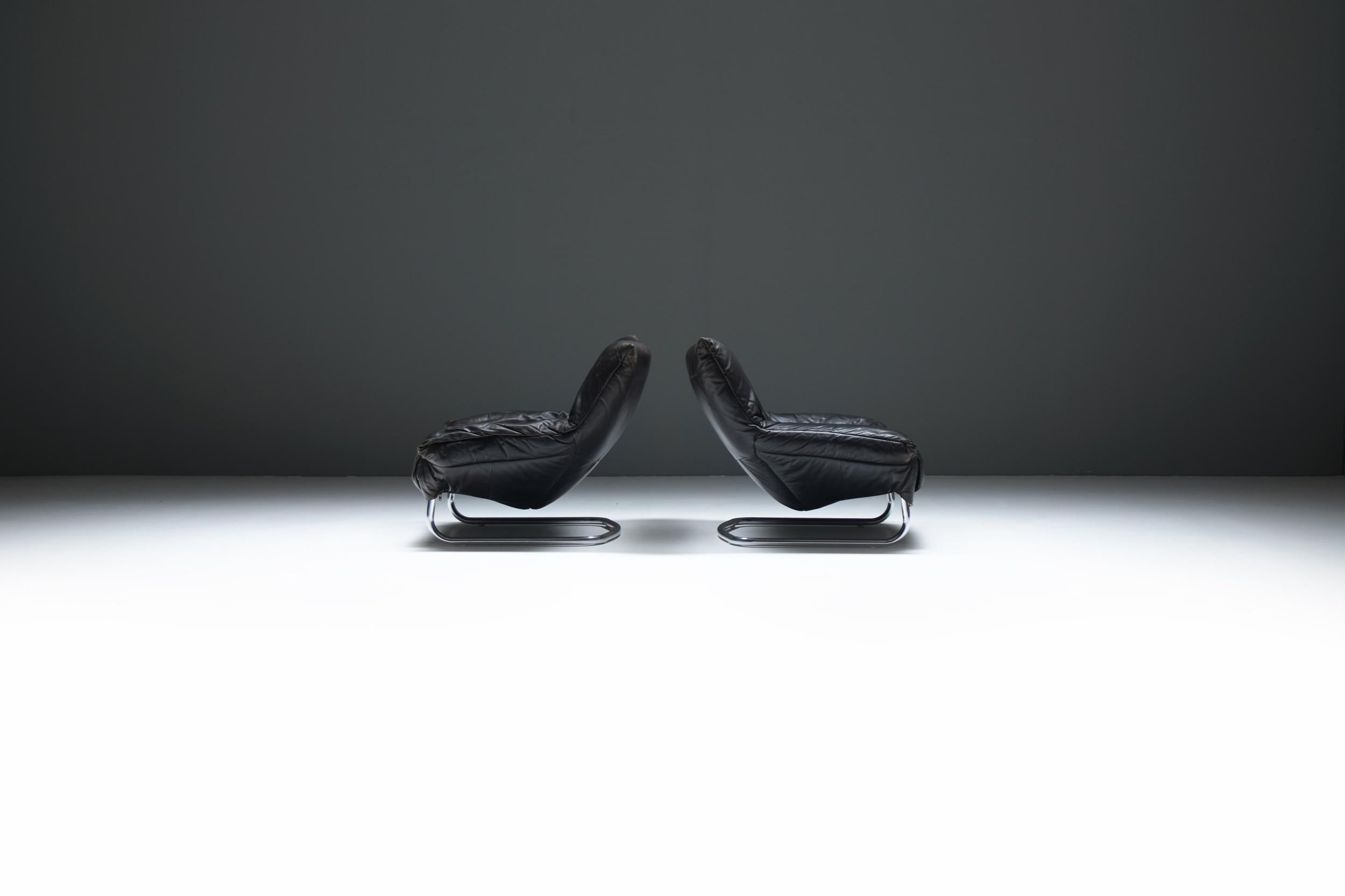 Très rares fauteuils luge en cuir noir de Gerard Van Den Berg - Montis en vente 2