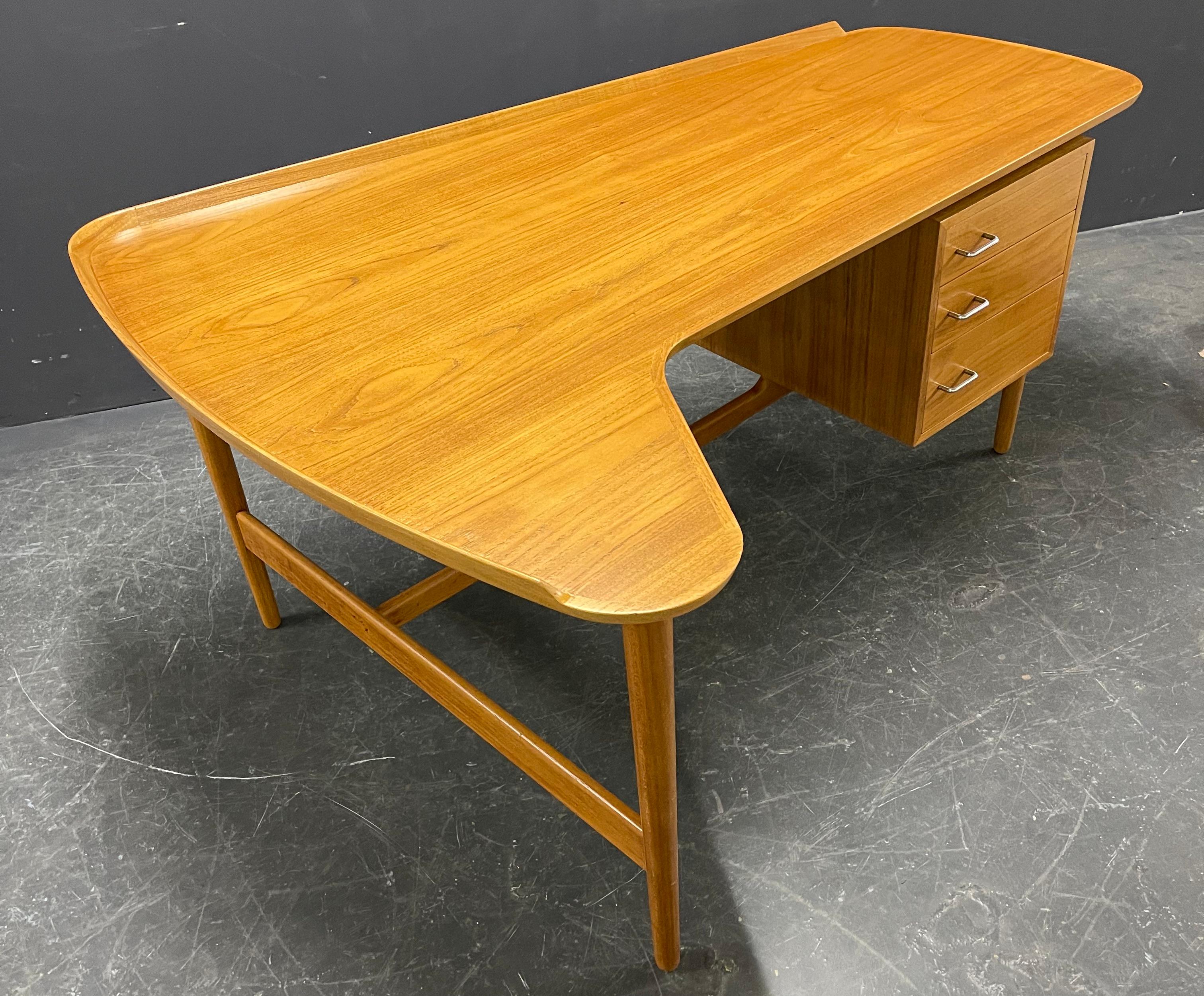 Very Rare BO85 Desk by Arne Vodder 8