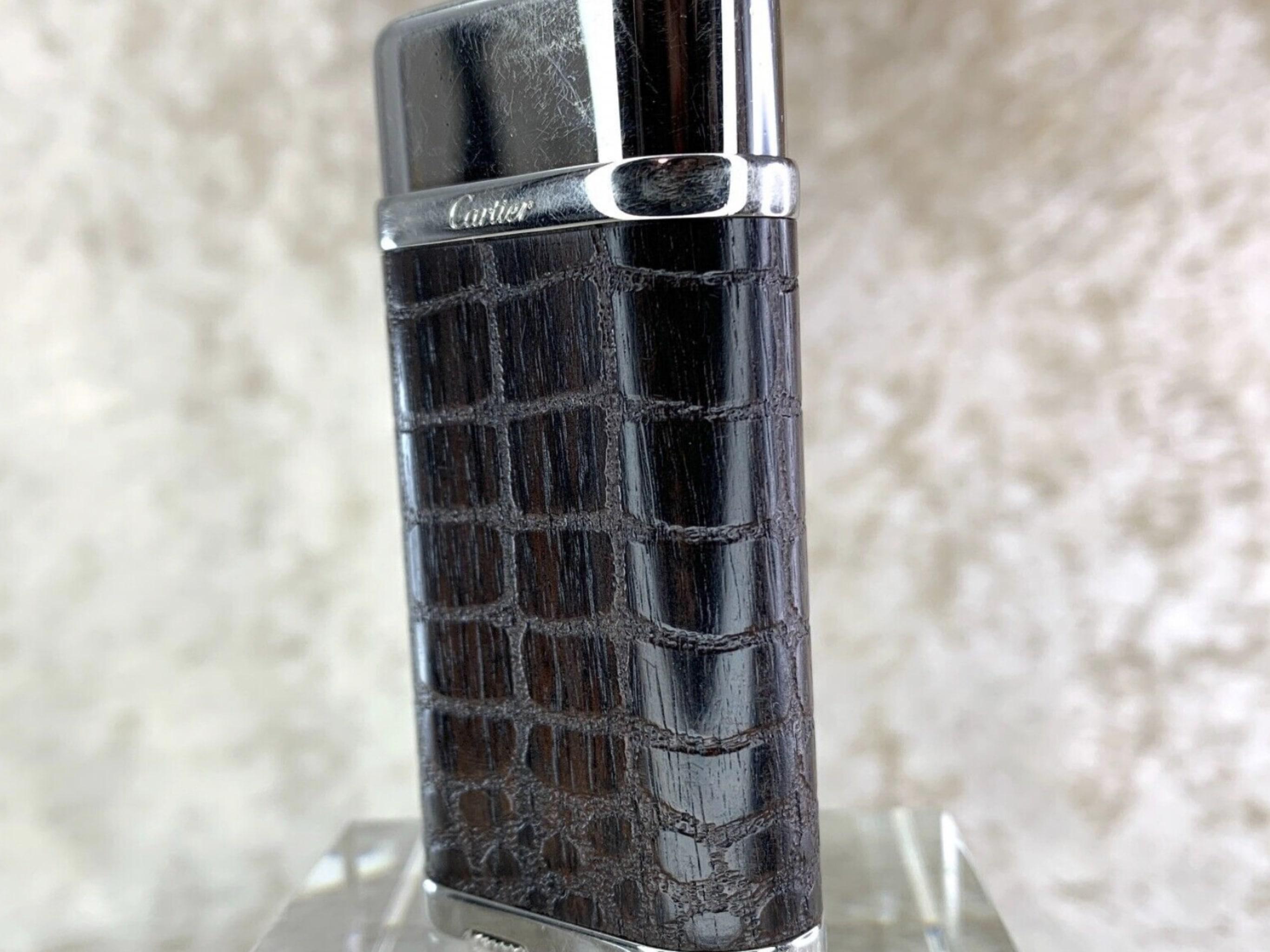 Very Rare Cartier Crocodile Skin Pattern Engraved Lighter in Rare Condition In Excellent Condition In New York, NY