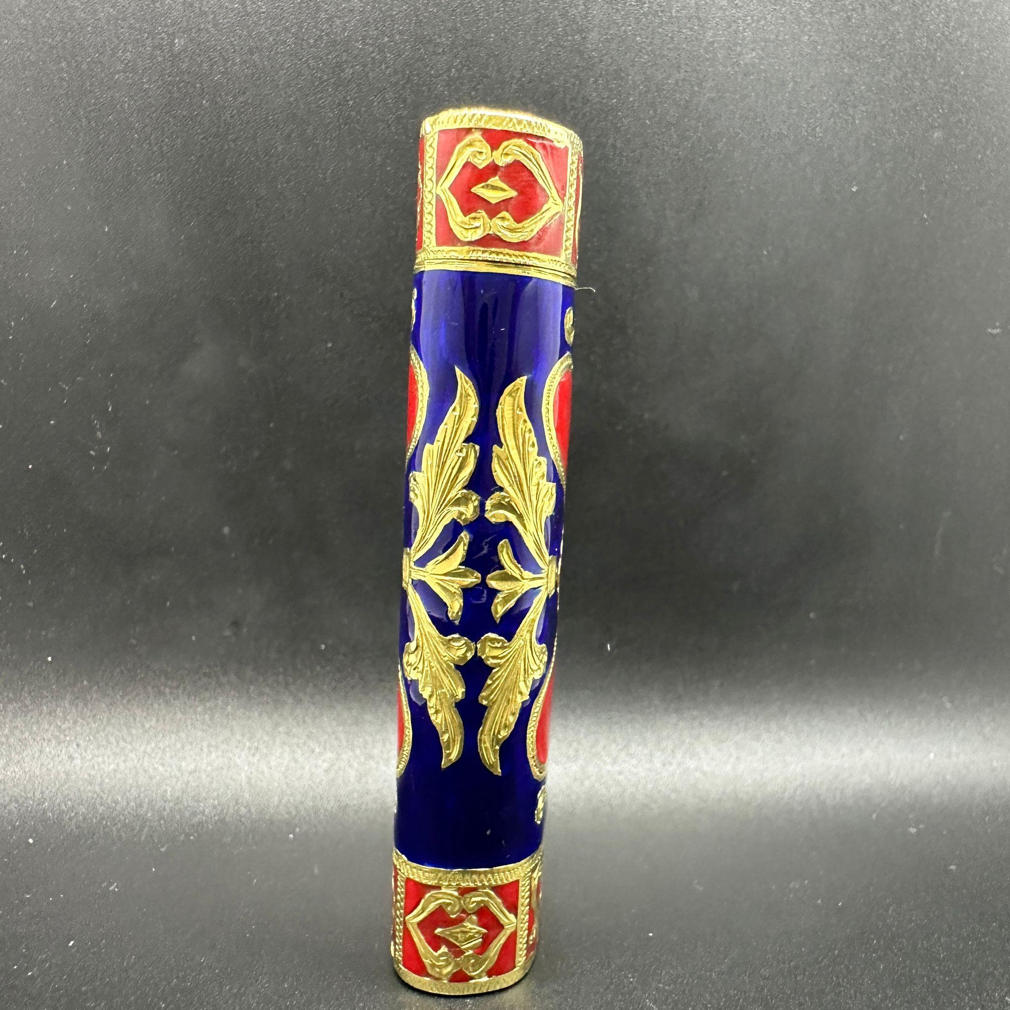Very Rare Le Must De Cartier “Royking” Lighter, Gold Plated & Enamel, Circa 1980 In Excellent Condition In New York, NY