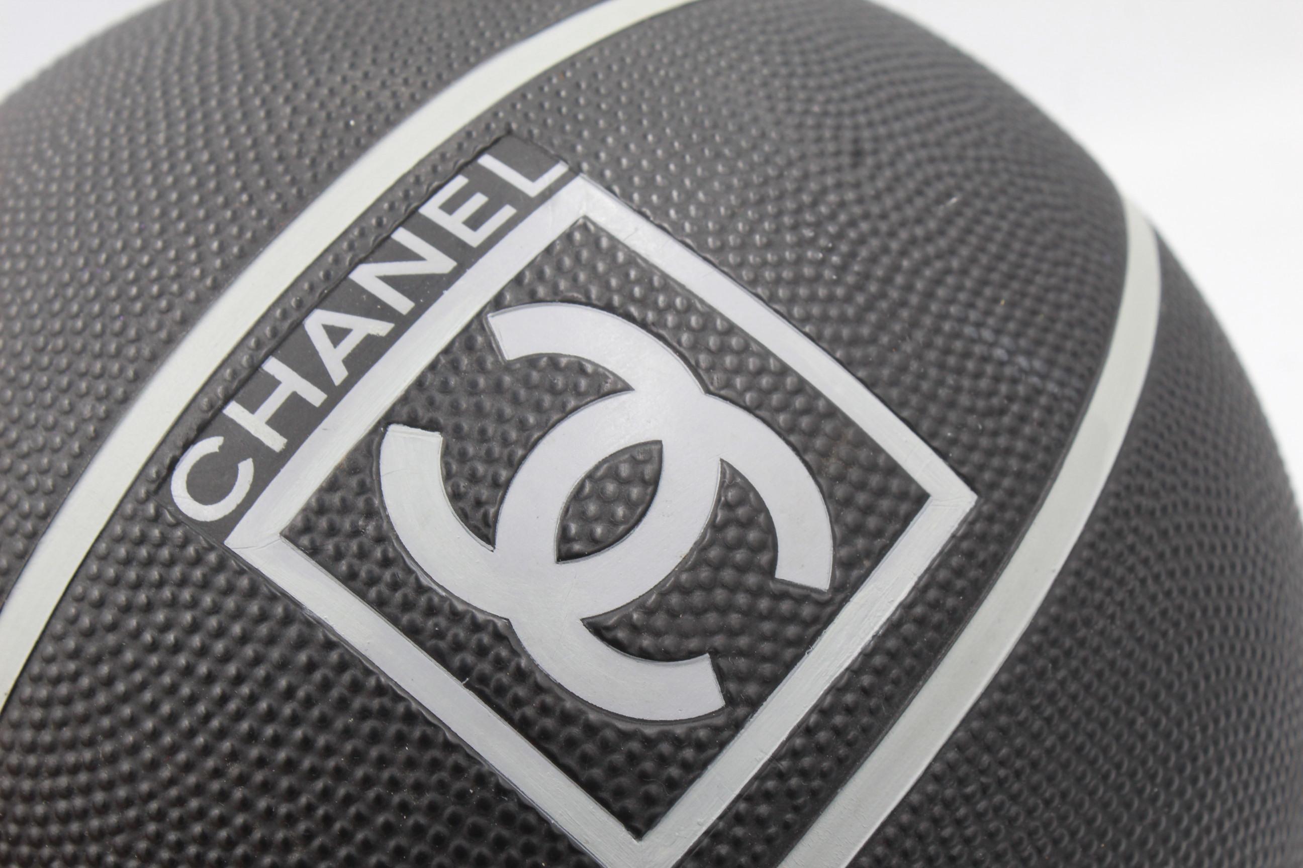 Black Very rare Chanel black basket ball 
