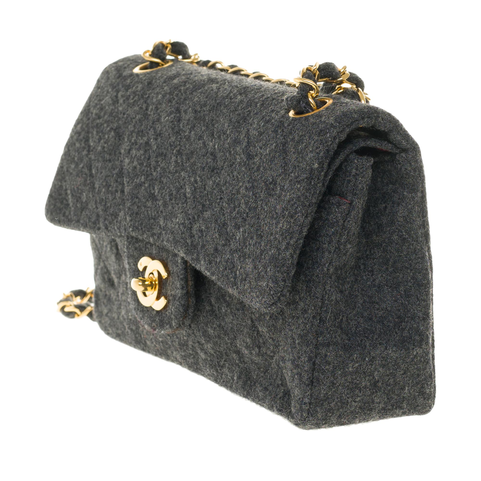 Black Very Rare Chanel Timeless Shoulder bag in grey 