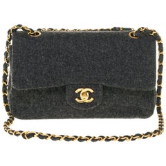 Very Rare Chanel Timeless Shoulder bag in grey "loden" Wool and gold hardware