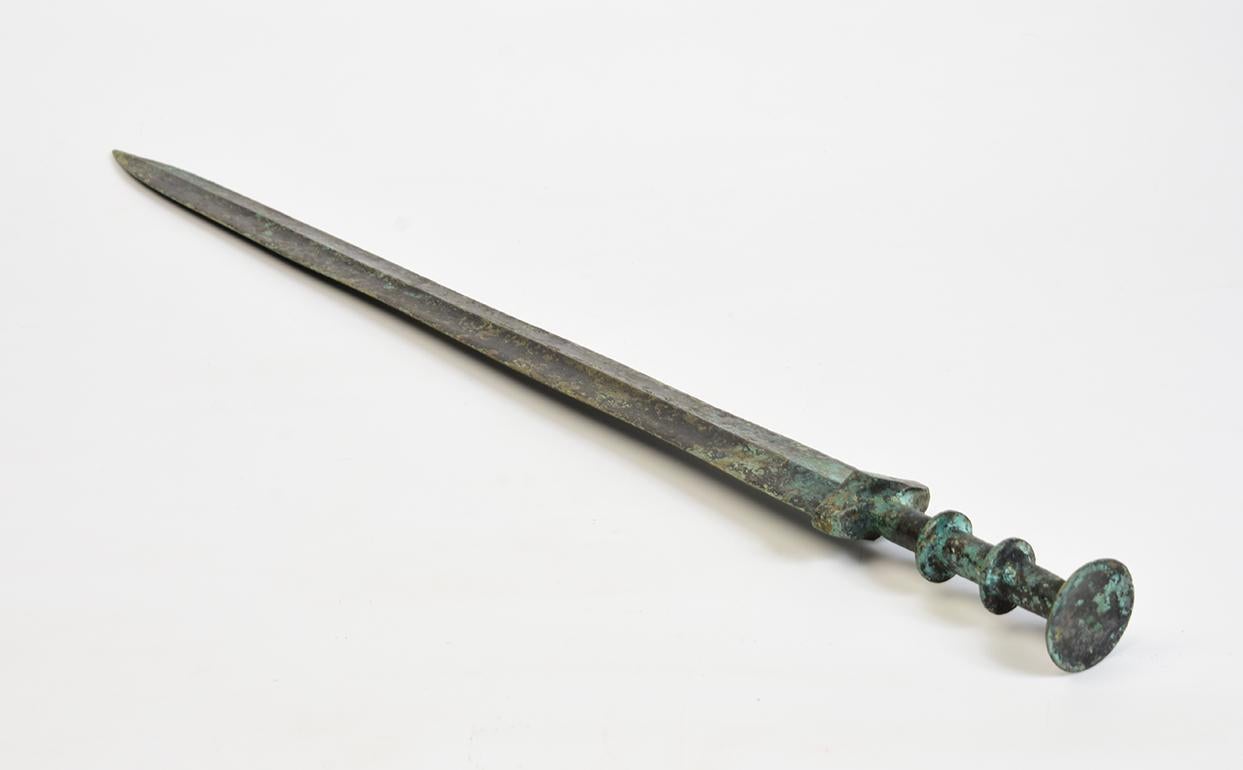 Very Rare Chinese Eastern Zhou Archaic Bronze Sword / Knife / Dagger / Weapon In Good Condition In Sampantawong, TH