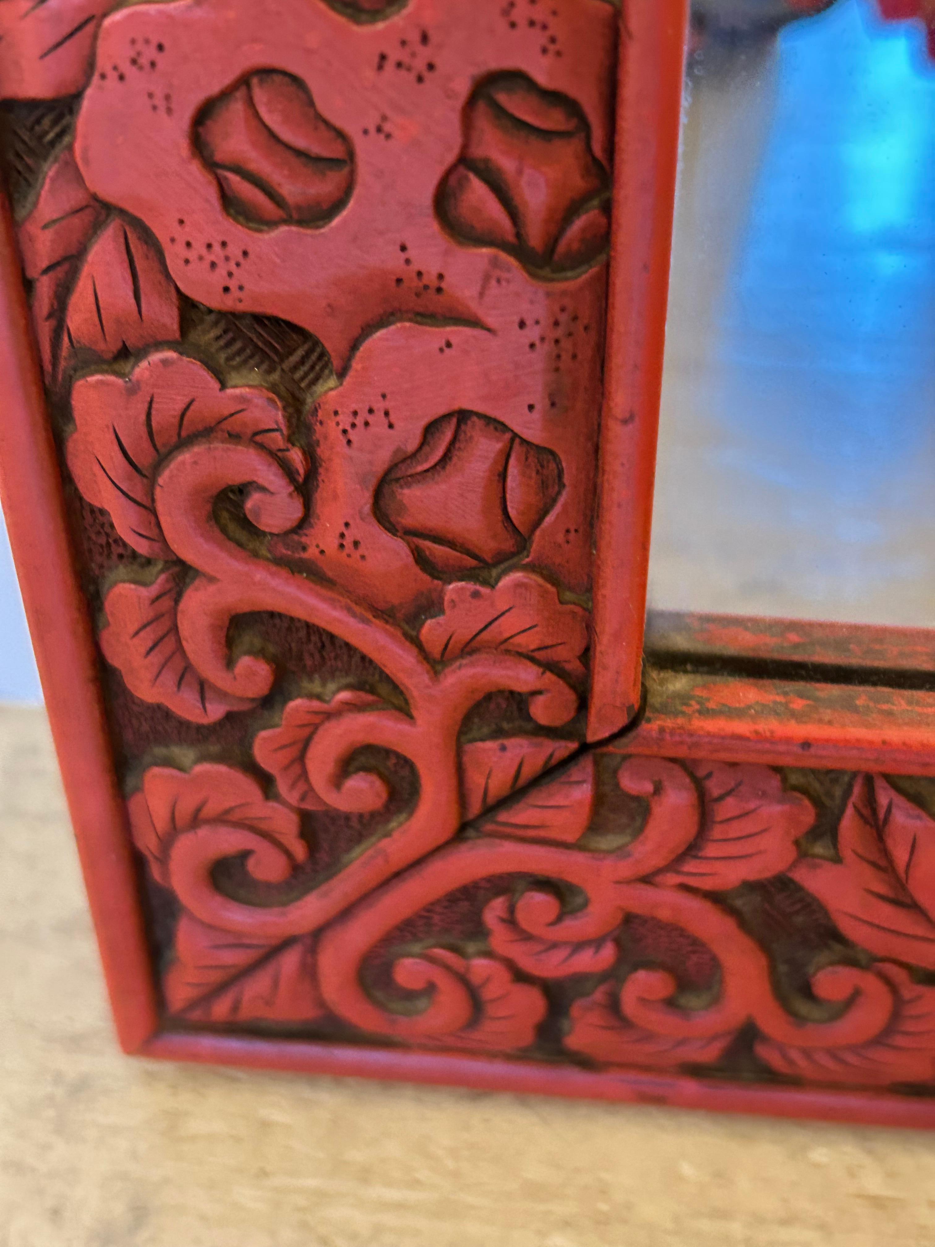 XIXe siècle Très rare miroir chinois rectangulaire Cinnabar en bois sculpté avec oiseaux en vente