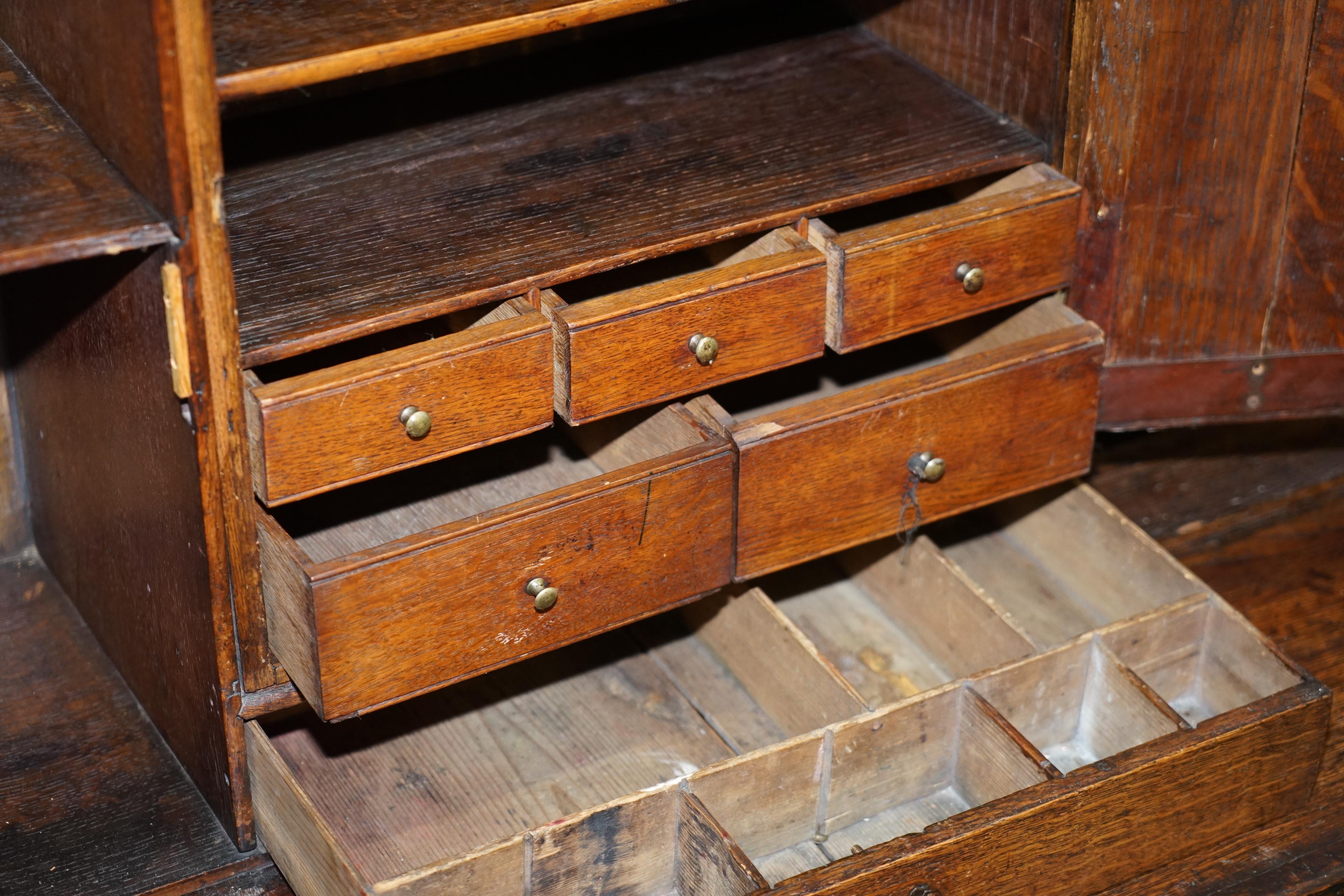 Très rare circa 1740 Continental Arched Top Oak Dresser Cupboard Cabinet Drawers en vente 5