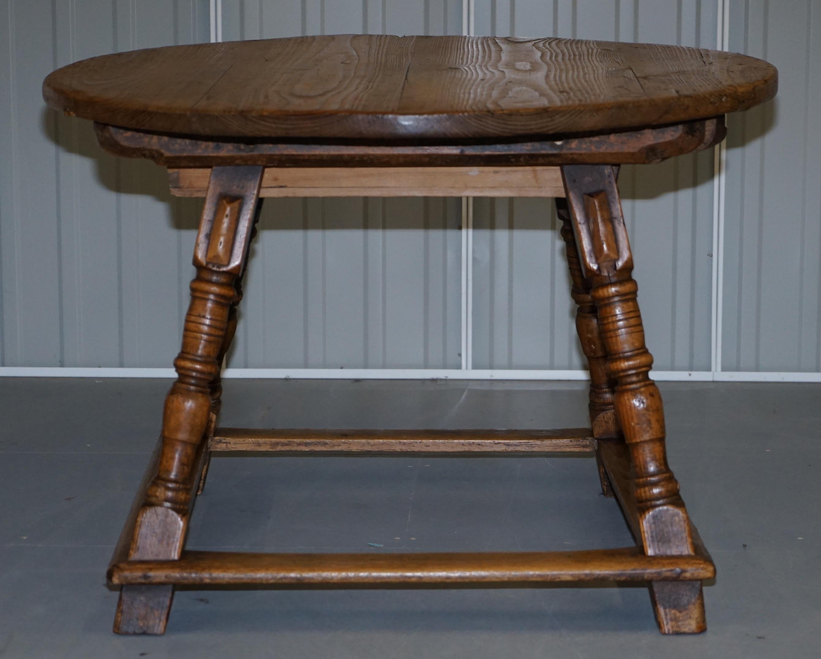 Very Rare circa 1780 Country House Pine Round Dining Table Large Single-Drawer 1