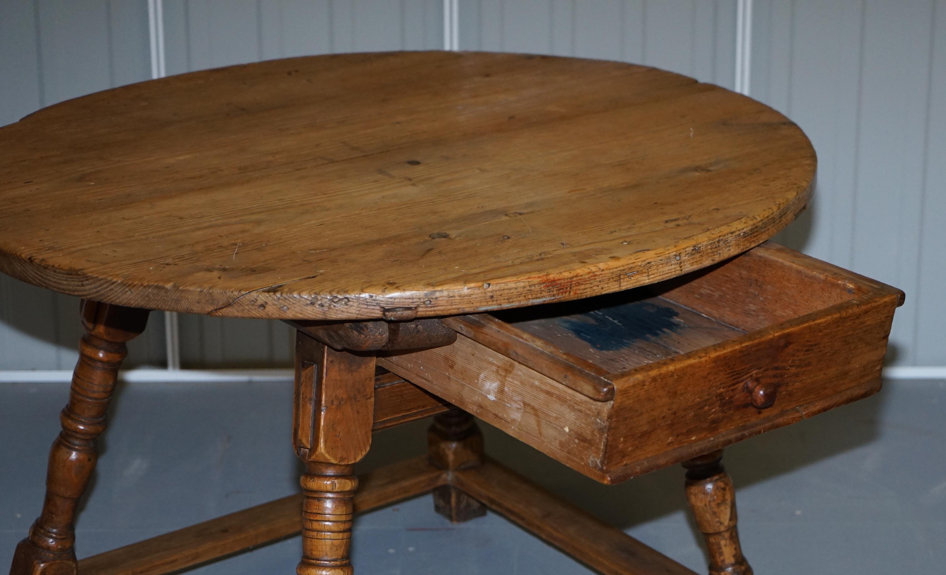 Very Rare circa 1780 Country House Pine Round Dining Table Large Single-Drawer 4