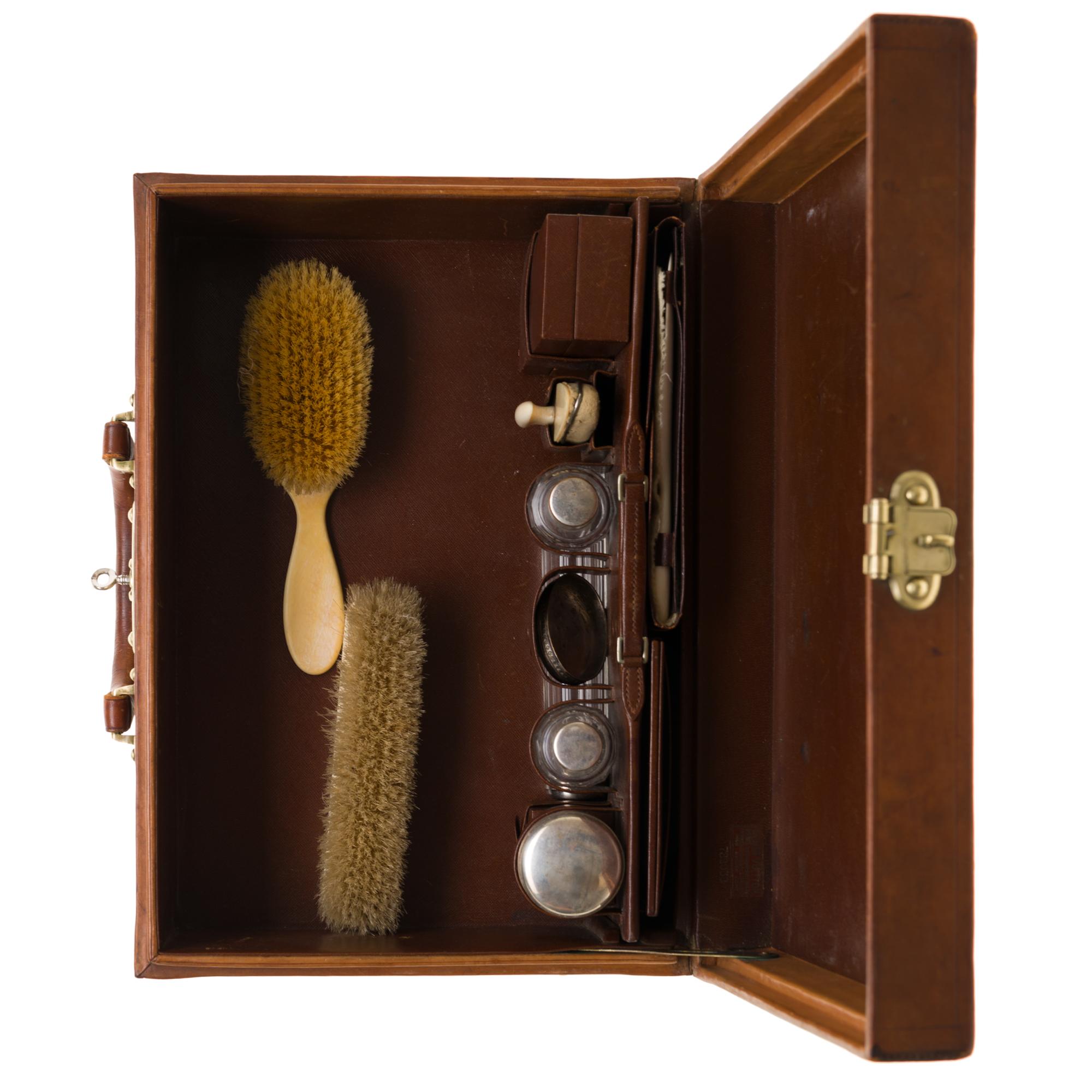 VERY RARE/COLLECTIBLE/ Louis Vuitton Suitcase-Vanity in brown calf 6